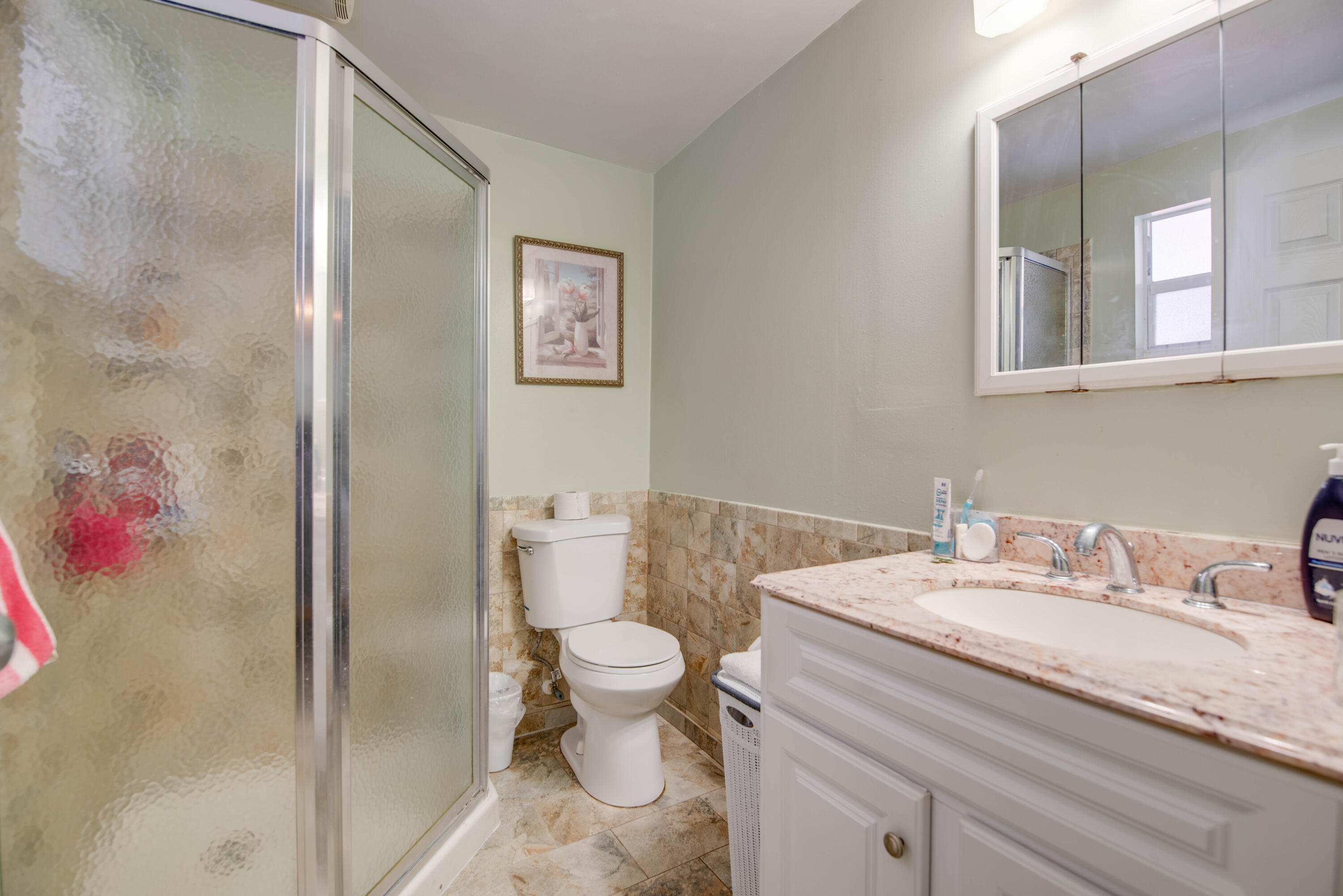 6460 Sunshine Street Property Photo 13