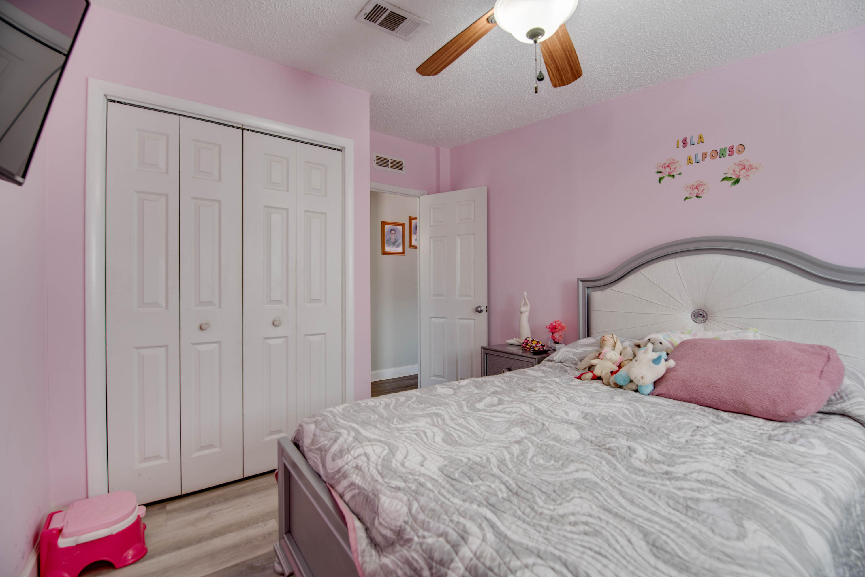 6460 Sunshine Street Property Photo 15