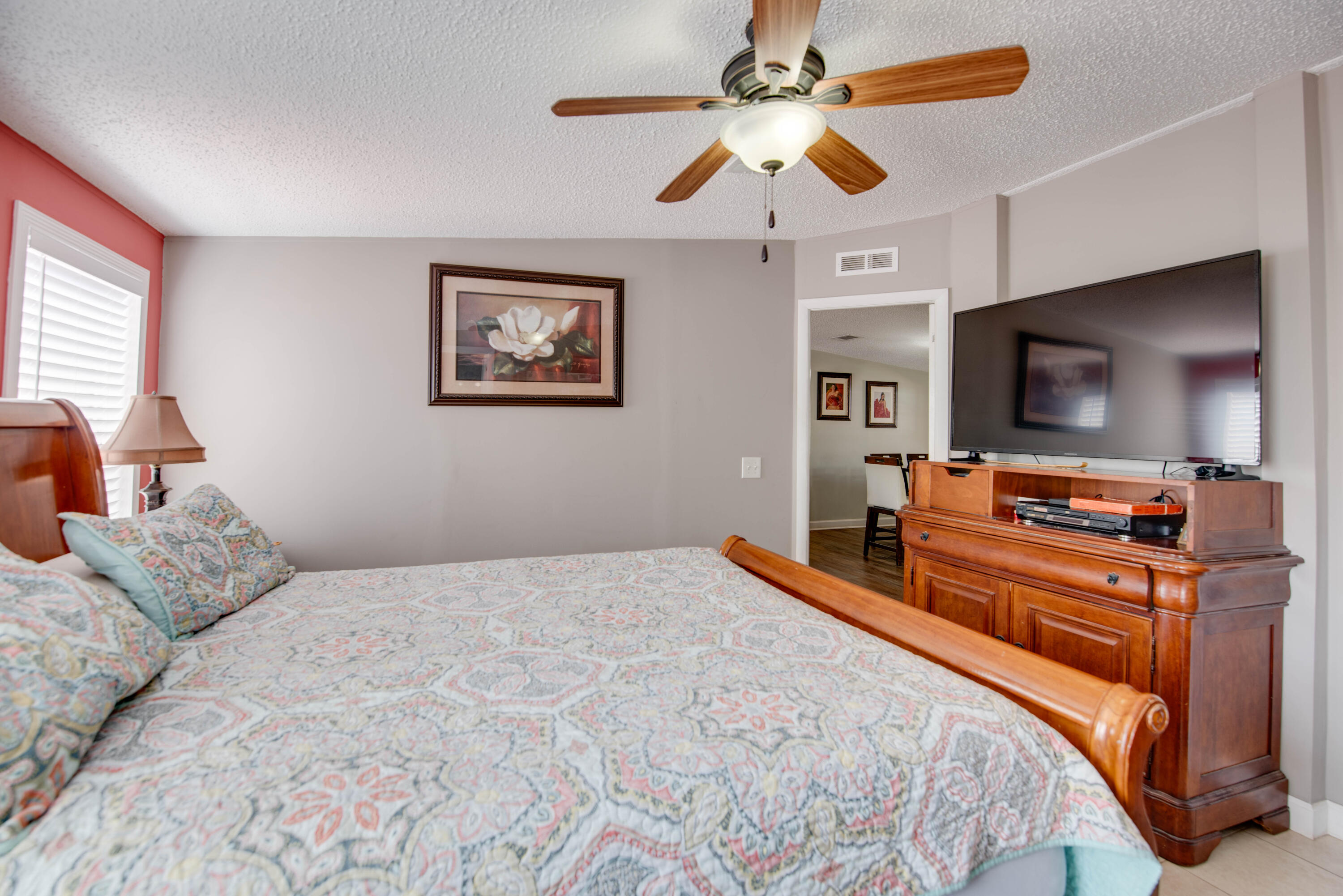 6460 Sunshine Street Property Photo 20