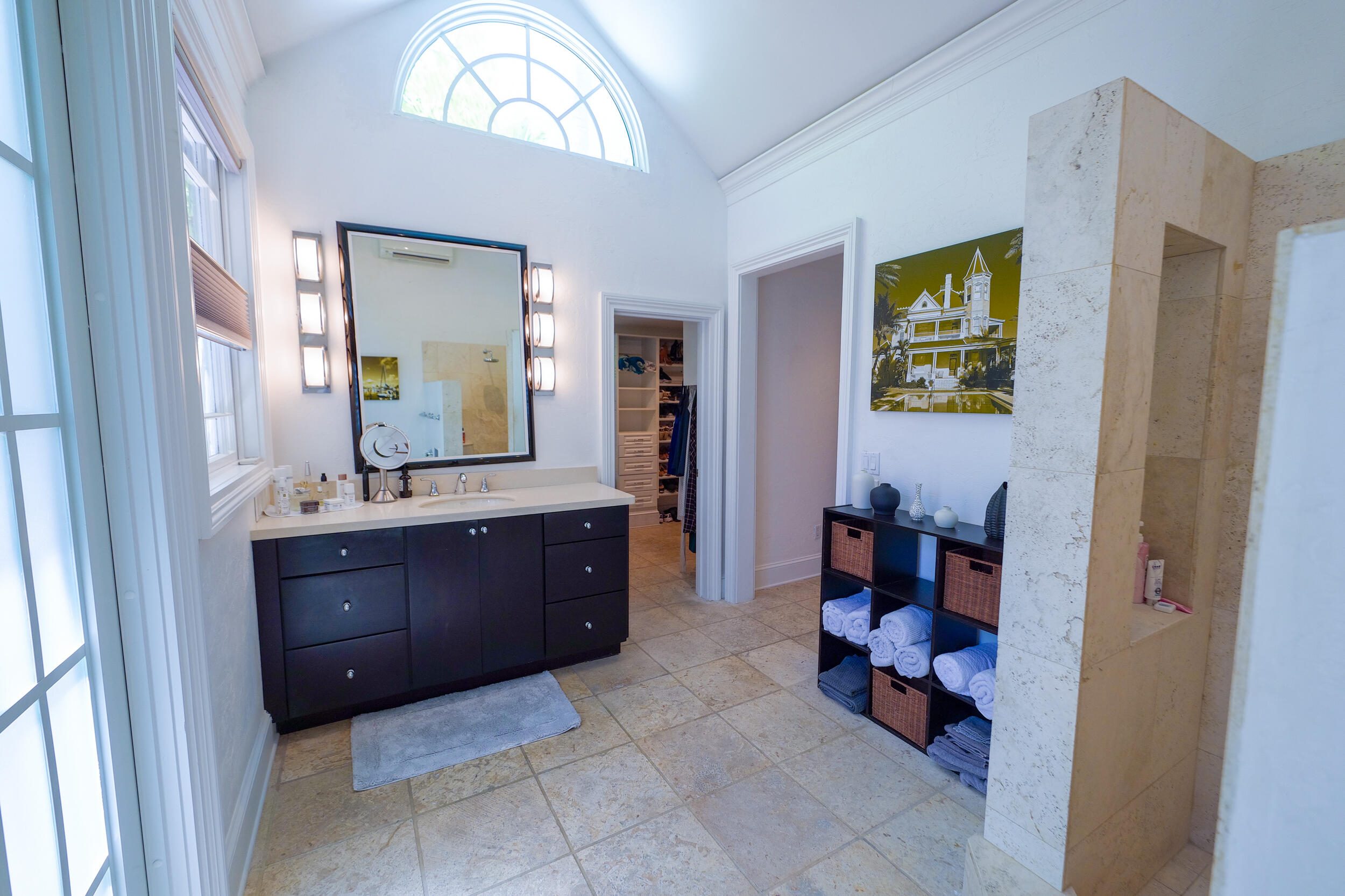 1414 Angela Street Property Photo 23