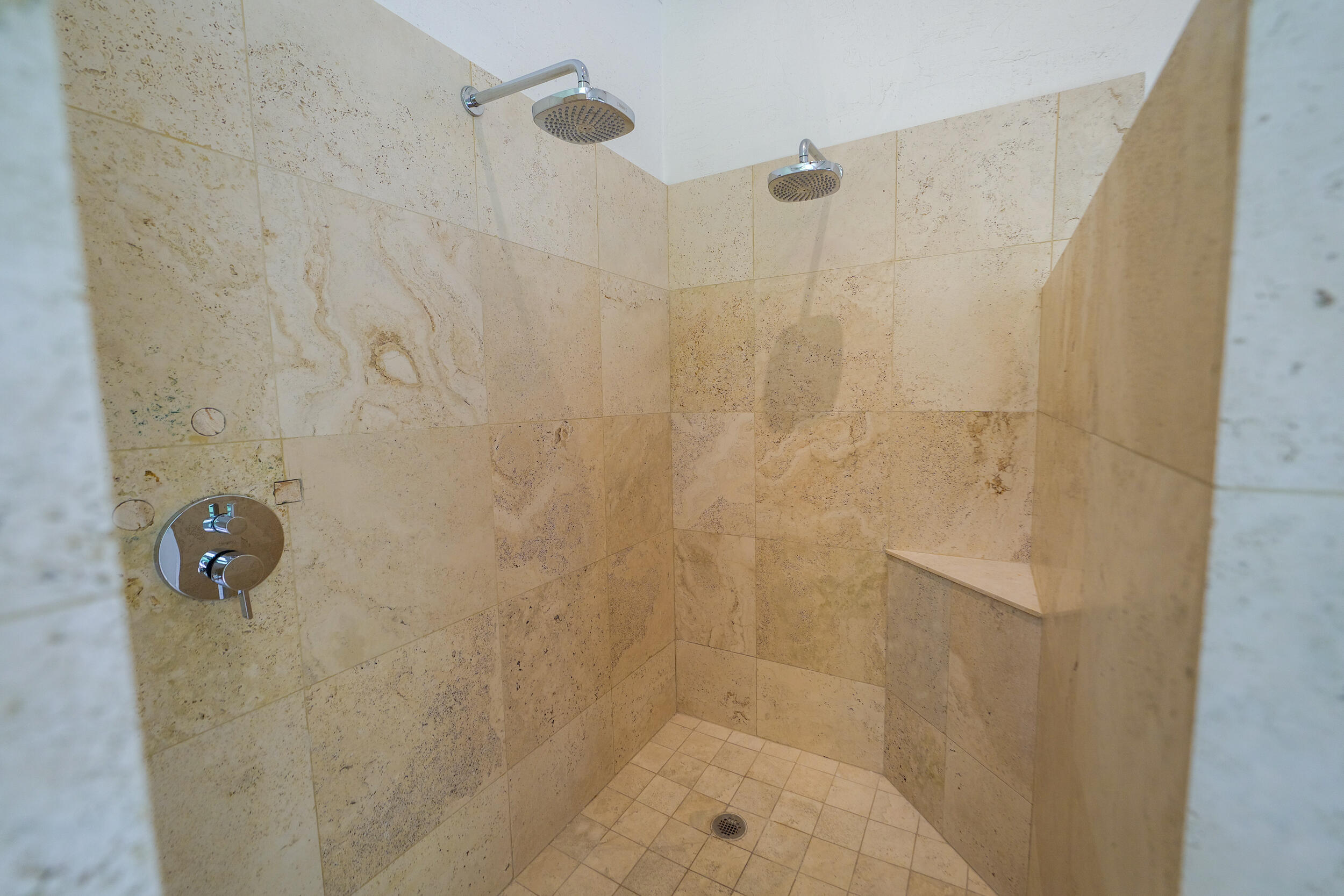 1414 Angela Street Property Photo 24