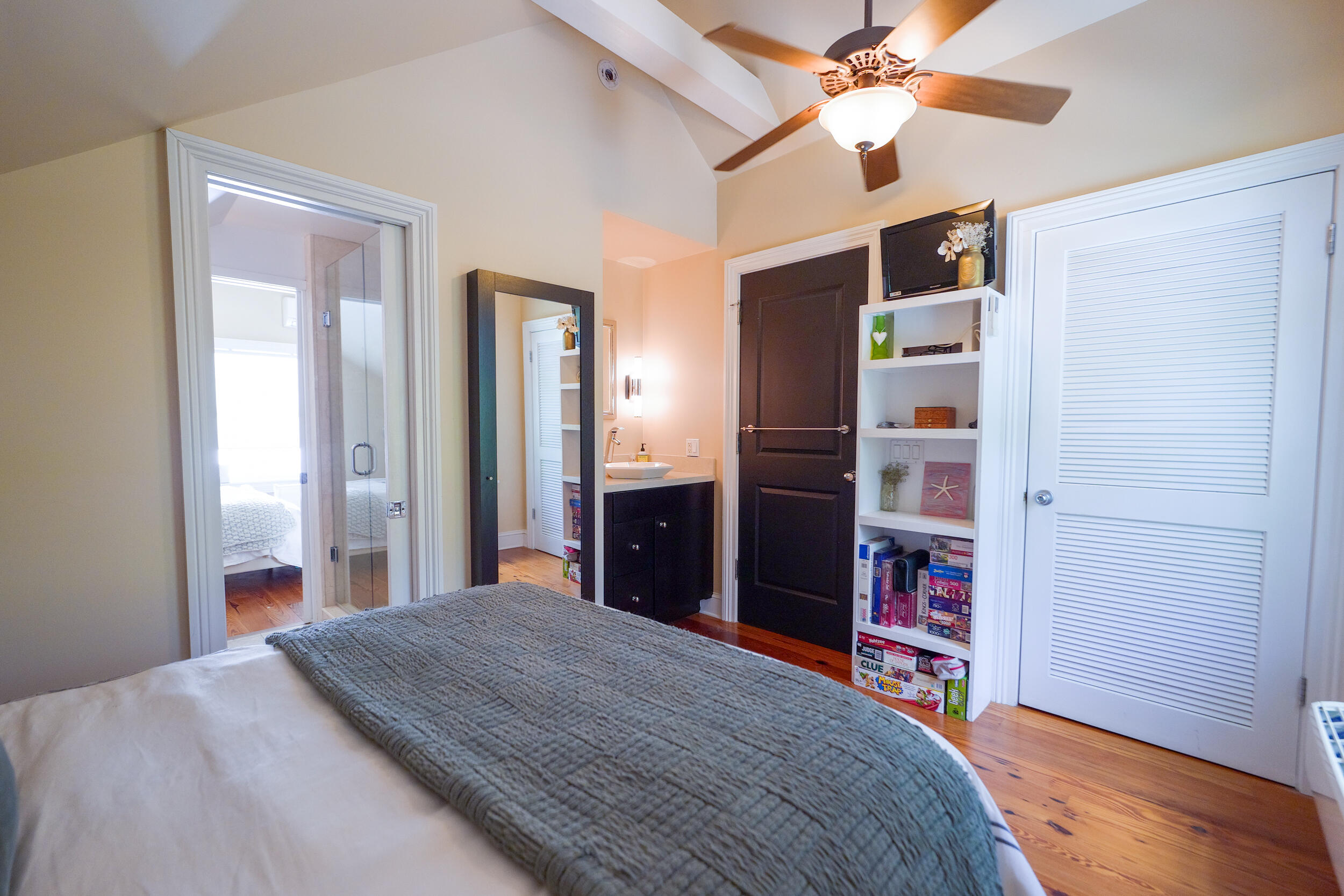 1414 Angela Street Property Photo 29