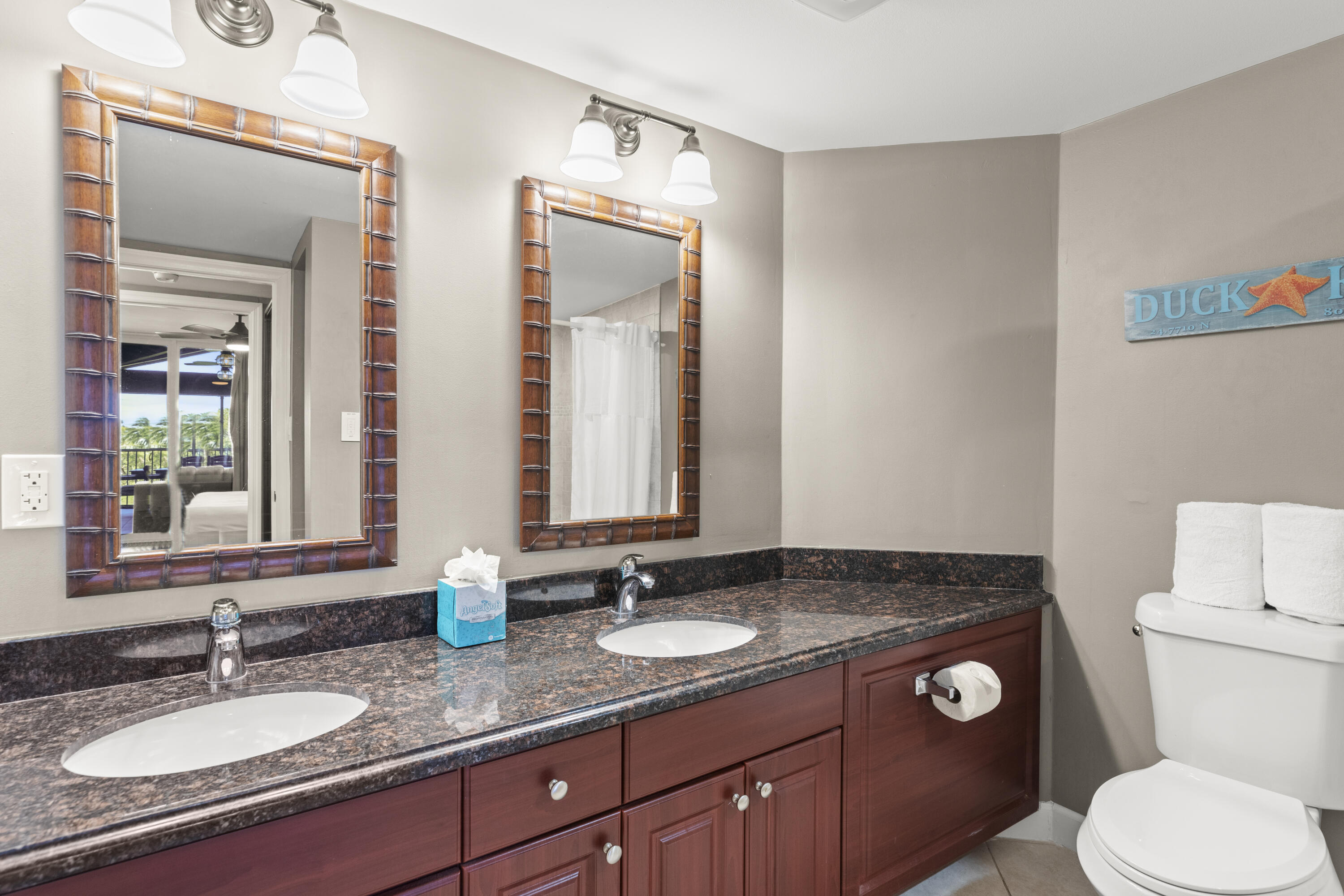 8304 Marina Villa Drive Property Photo 13