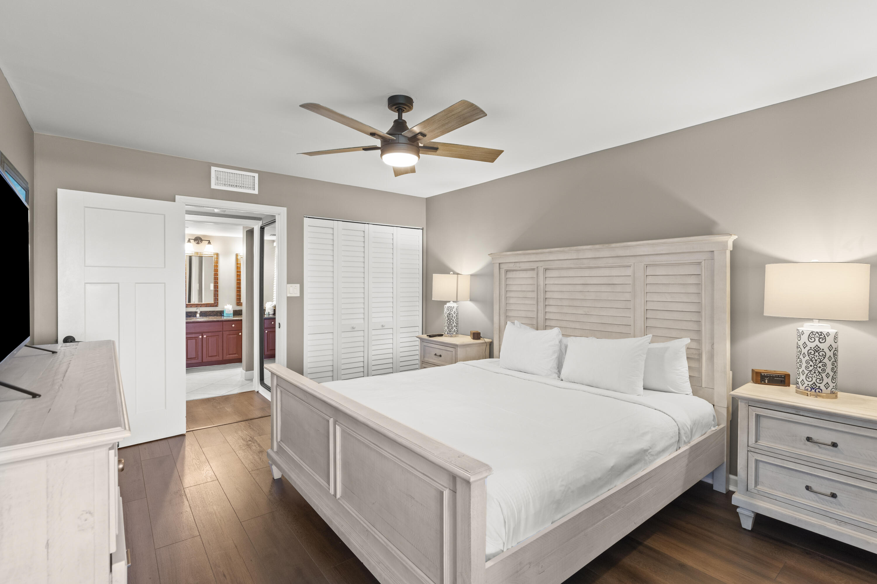 8304 Marina Villa Drive Property Photo 14