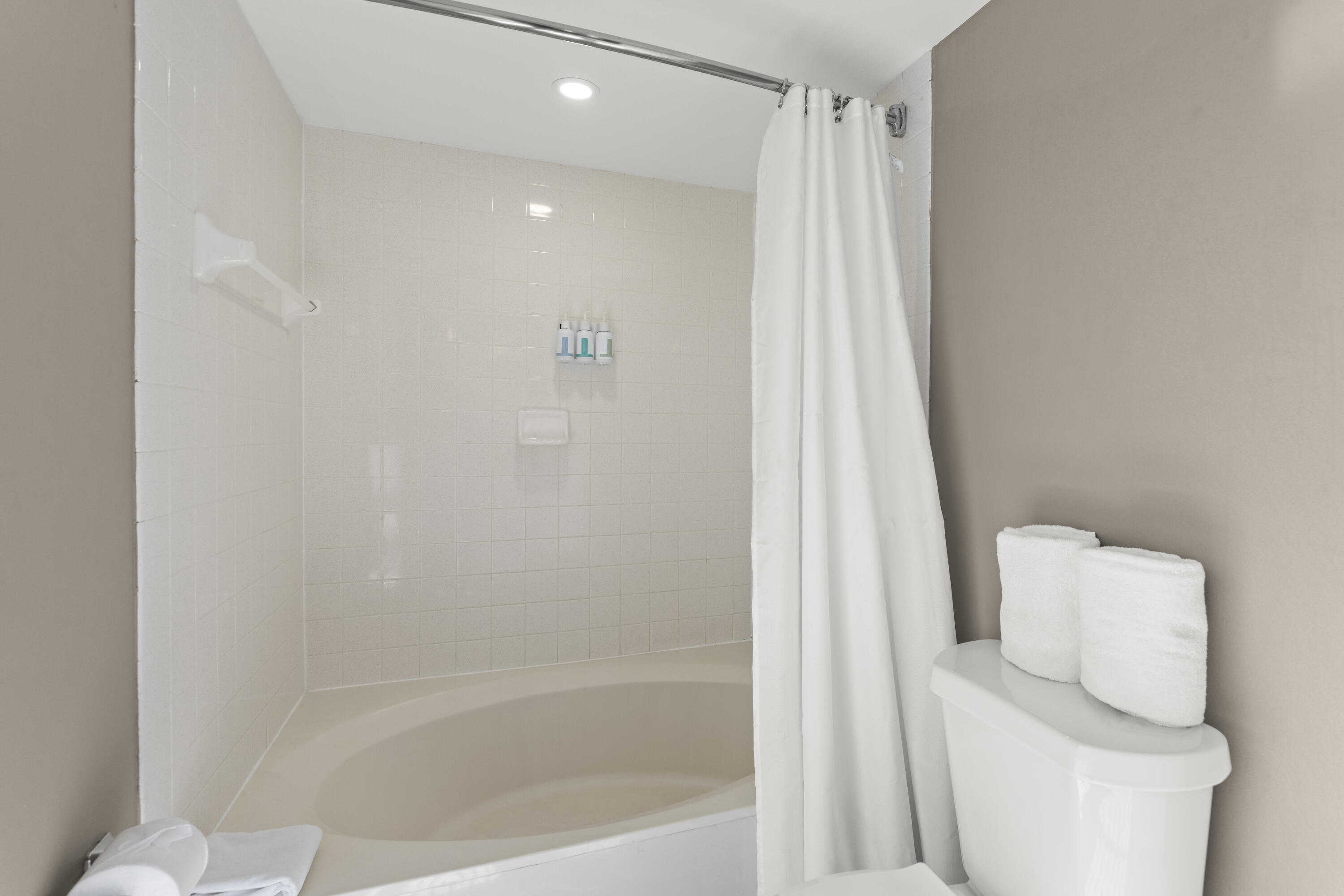 8304 Marina Villa Drive Property Photo 15