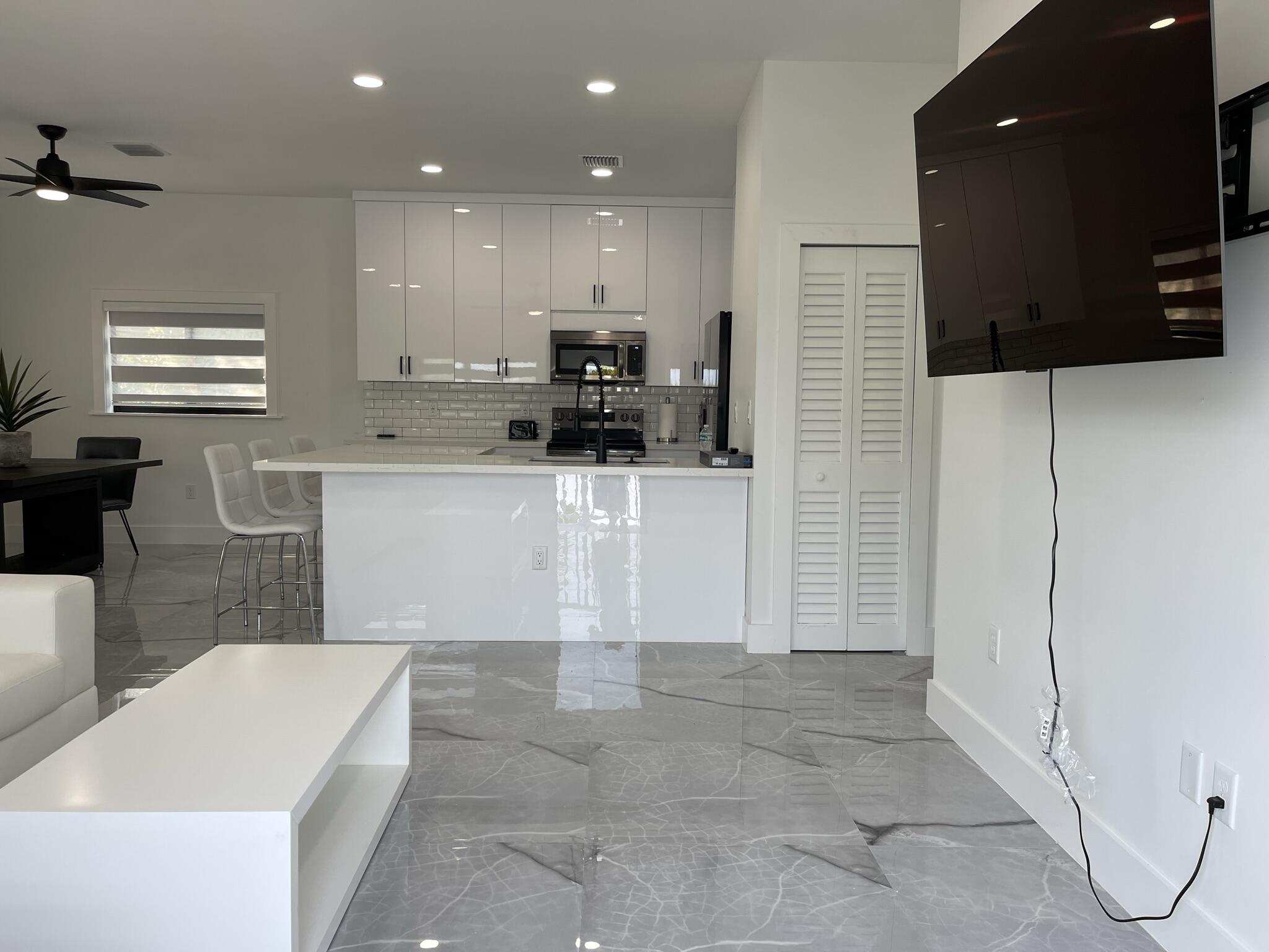 118 Harry Harris Drive Property Photo 11