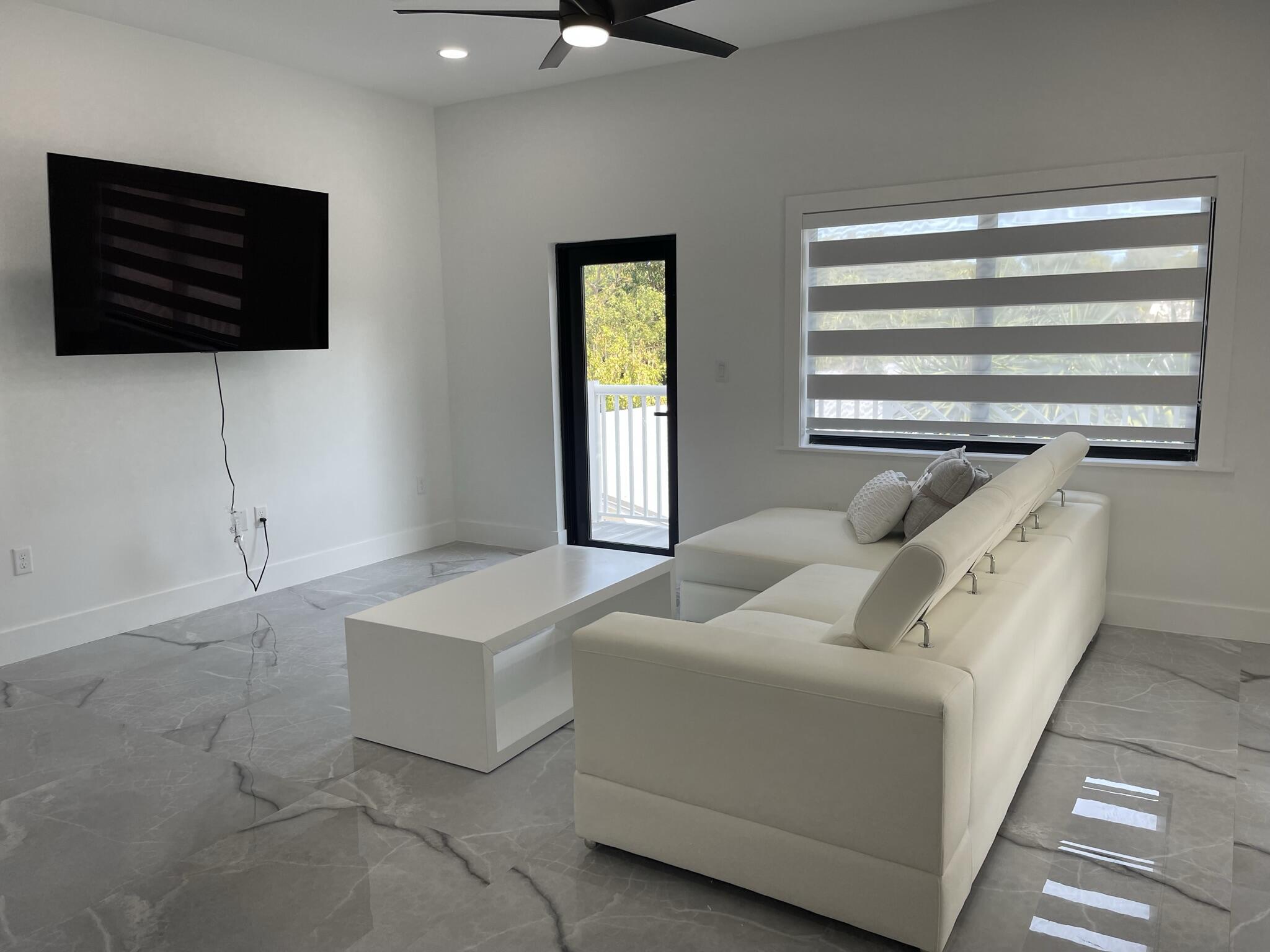 118 Harry Harris Drive Property Photo 12