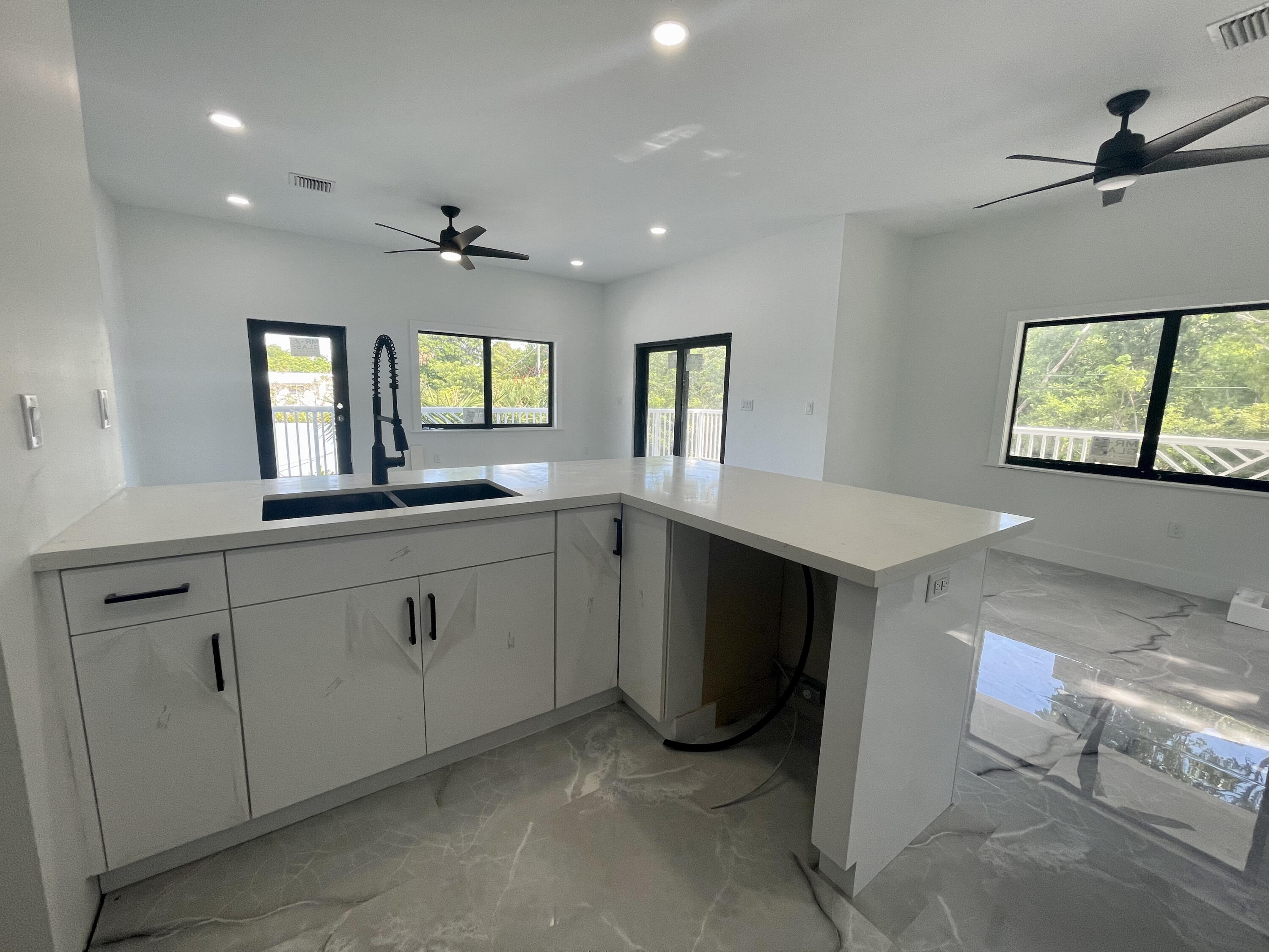 118 Harry Harris Drive Property Photo 17