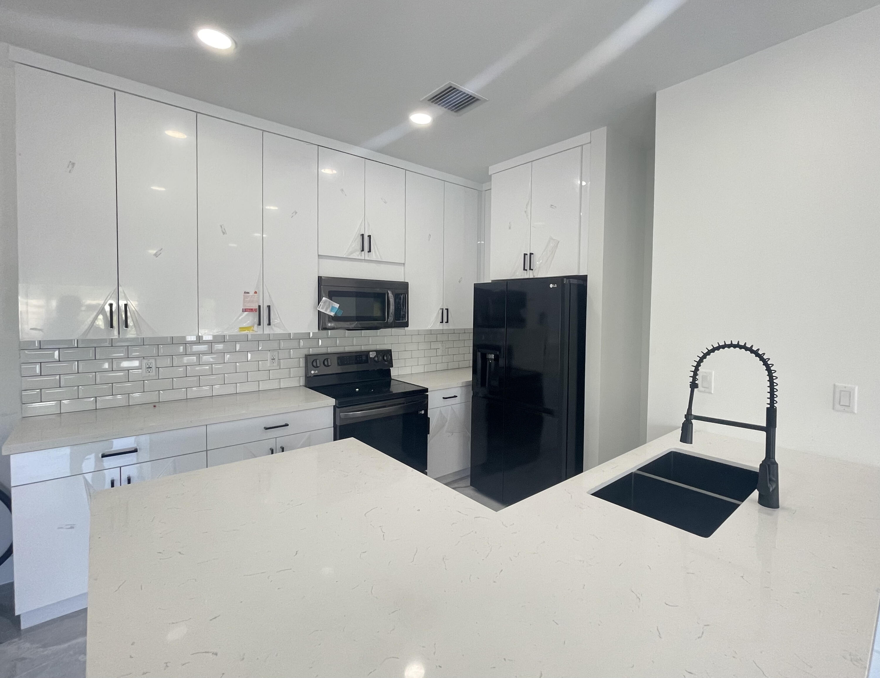 118 Harry Harris Drive Property Photo 18