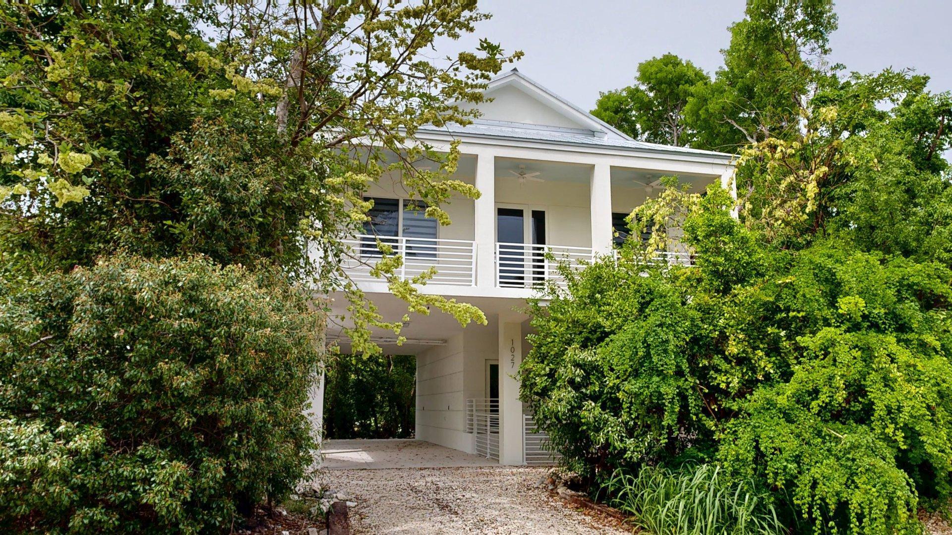 1027 Snapper Lane Property Photo 1