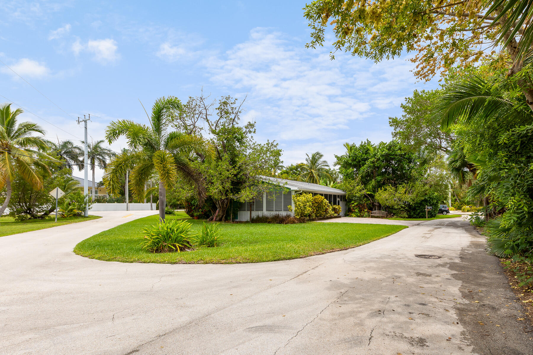 180 Sugarloaf Drive Property Photo 1