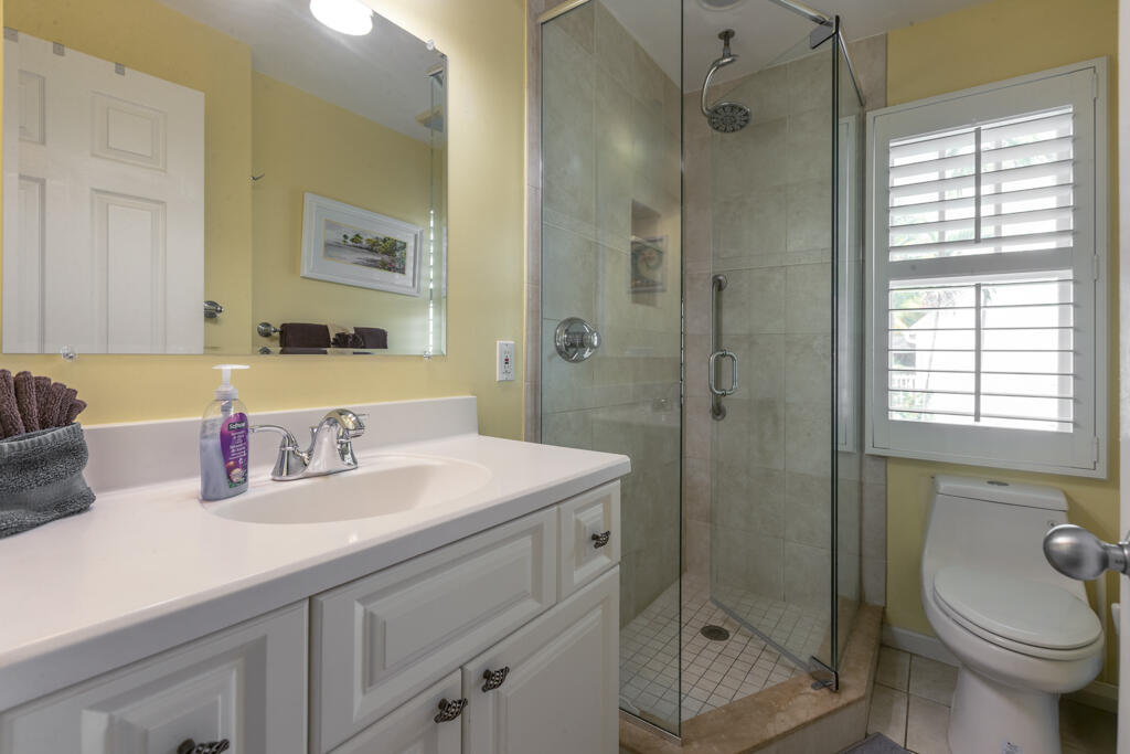 212 Southard Street Property Photo 30
