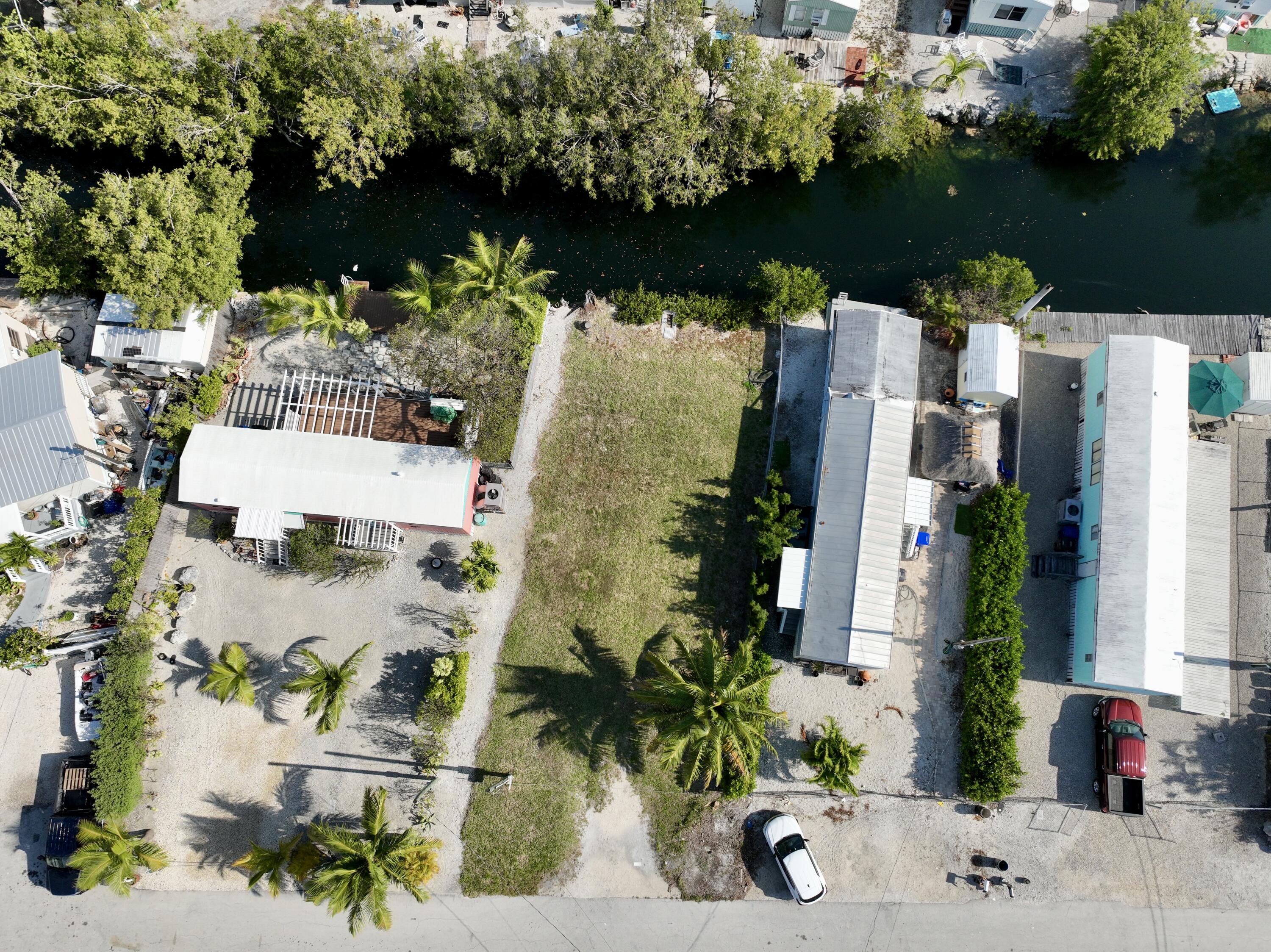 27935 Tarpon Terrace Property Photo 3