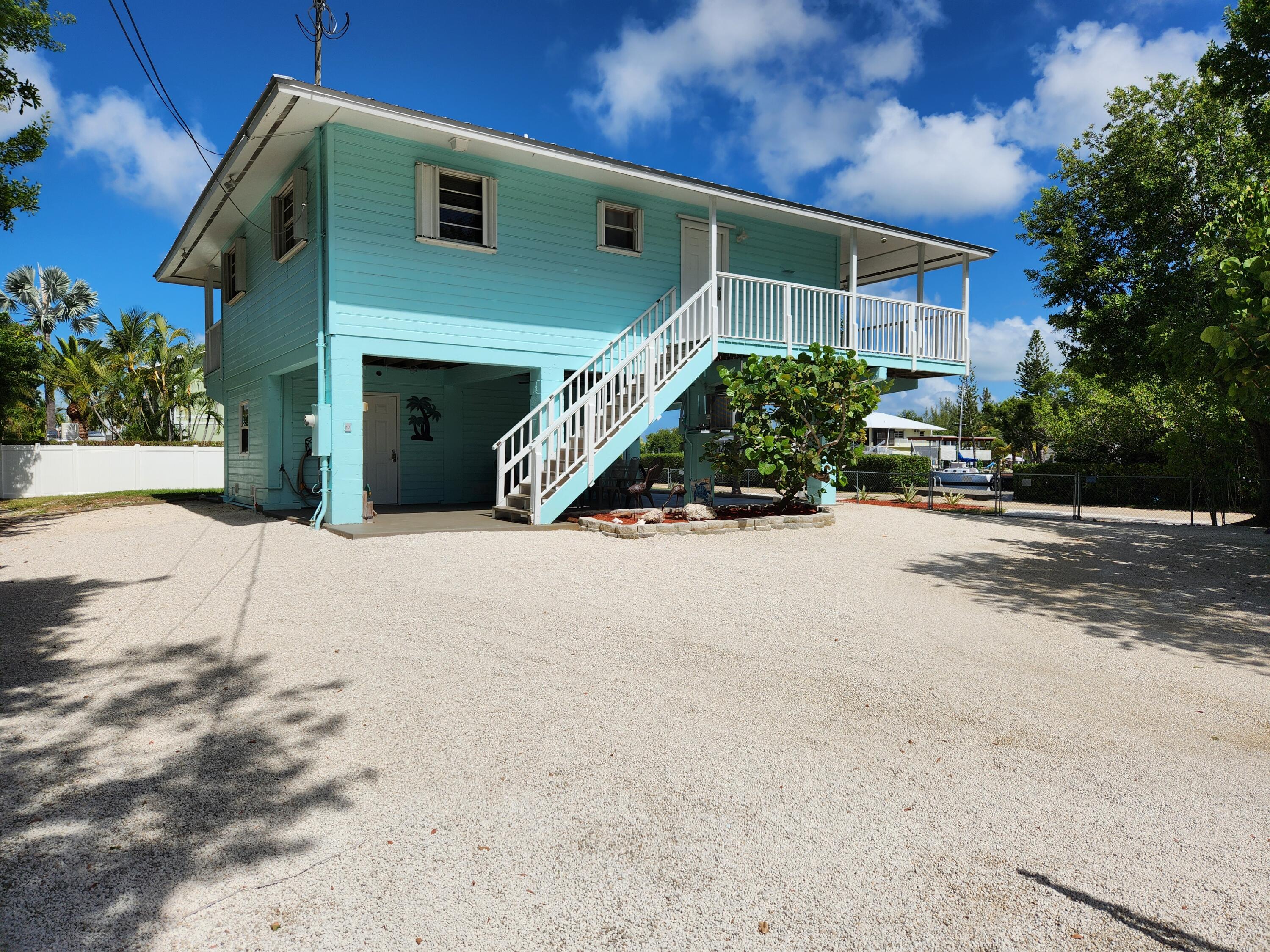 695 N Lake Drive Property Photo 1