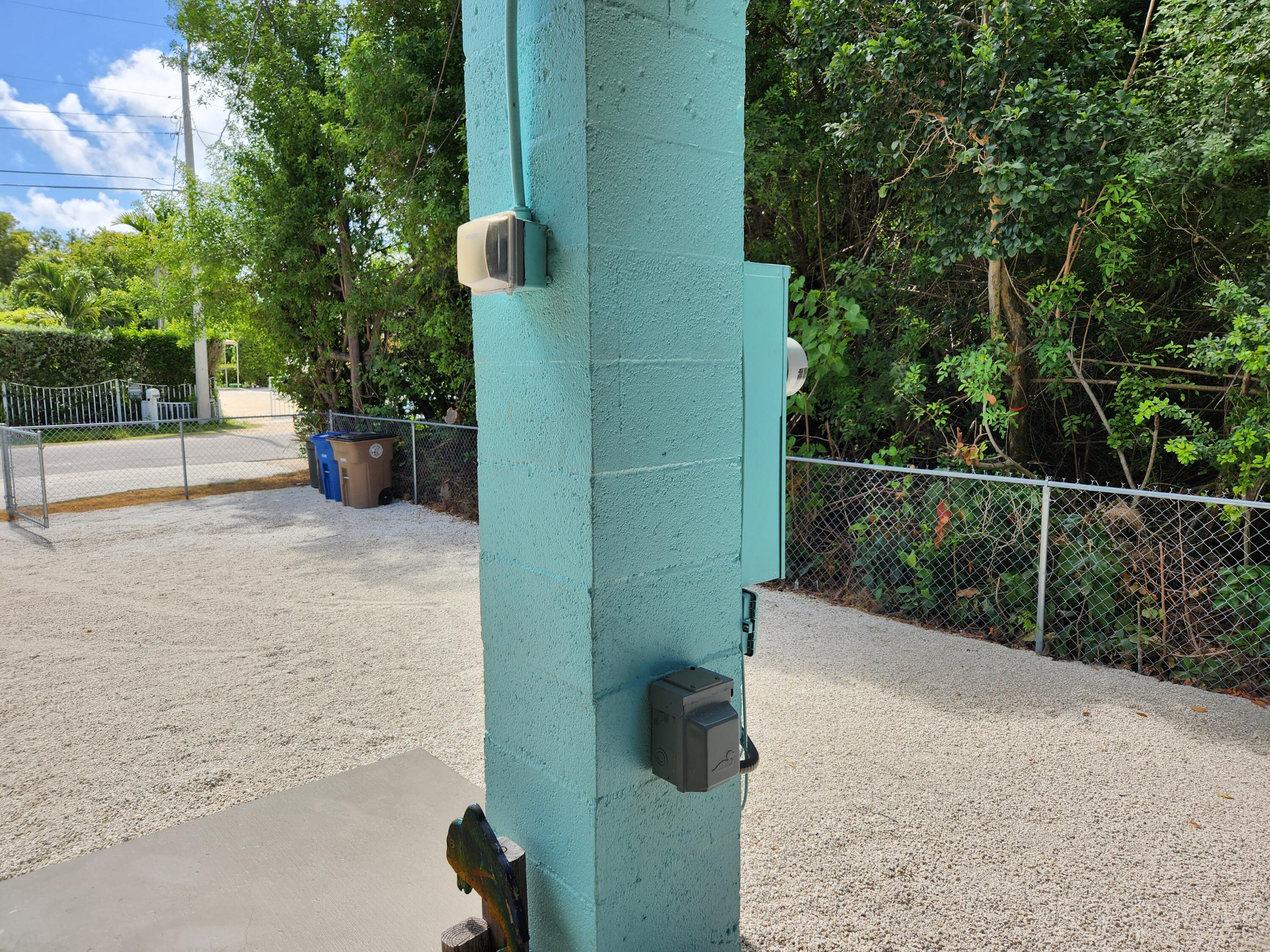 695 N Lake Drive Property Photo 13