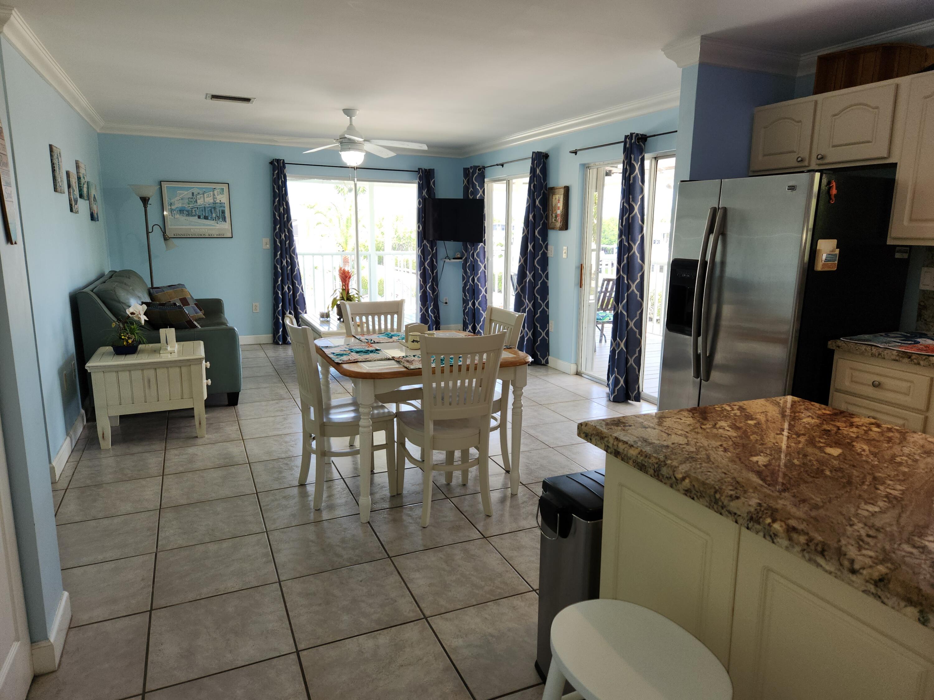 695 N Lake Drive Property Photo 15