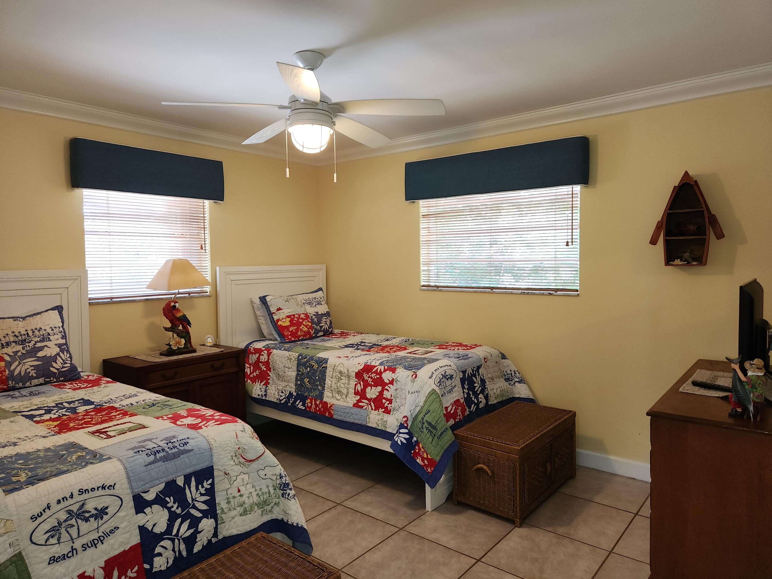 695 N Lake Drive Property Photo 23