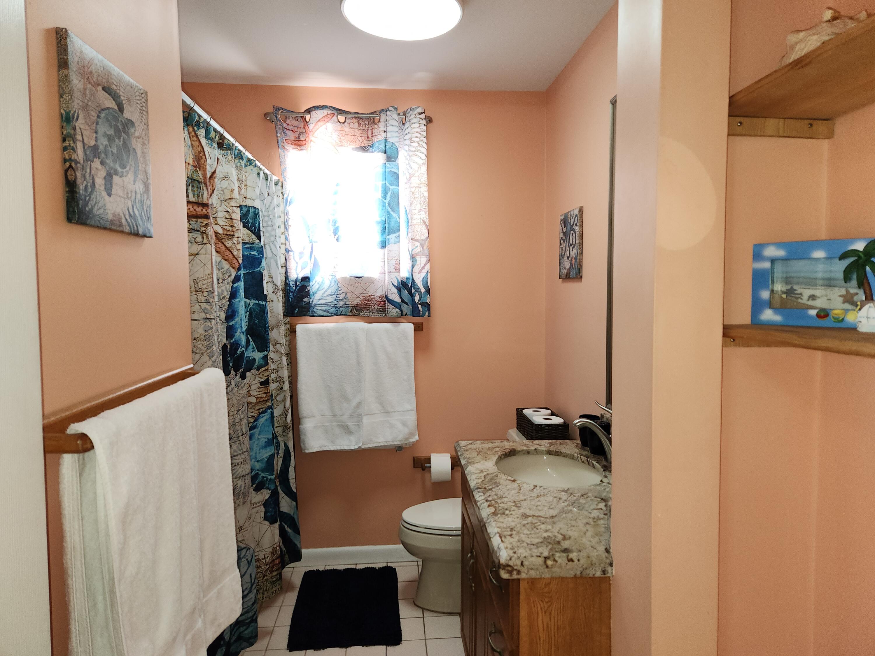 695 N Lake Drive Property Photo 25