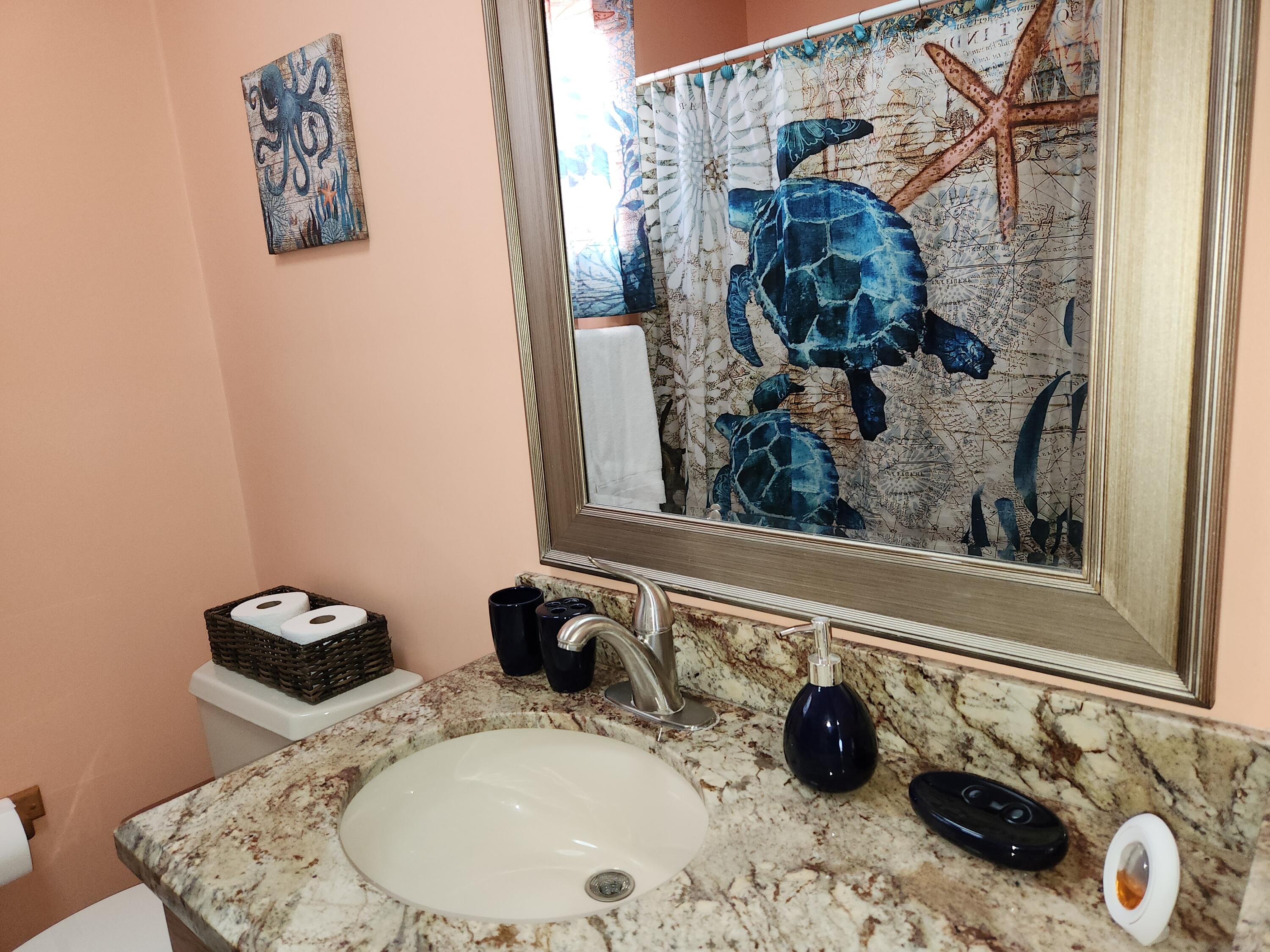695 N Lake Drive Property Photo 26