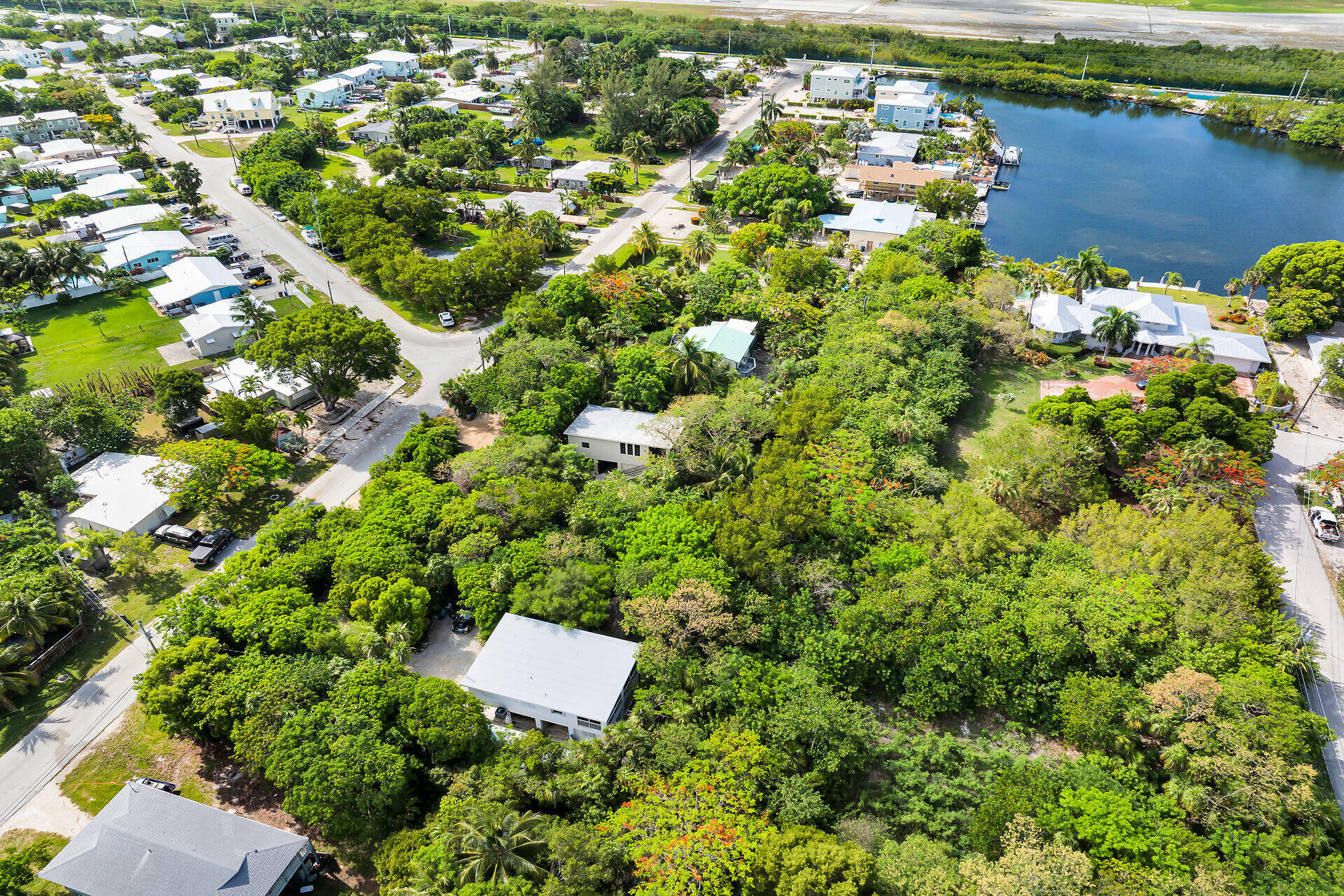 1615 Harbor Drive Property Photo 3
