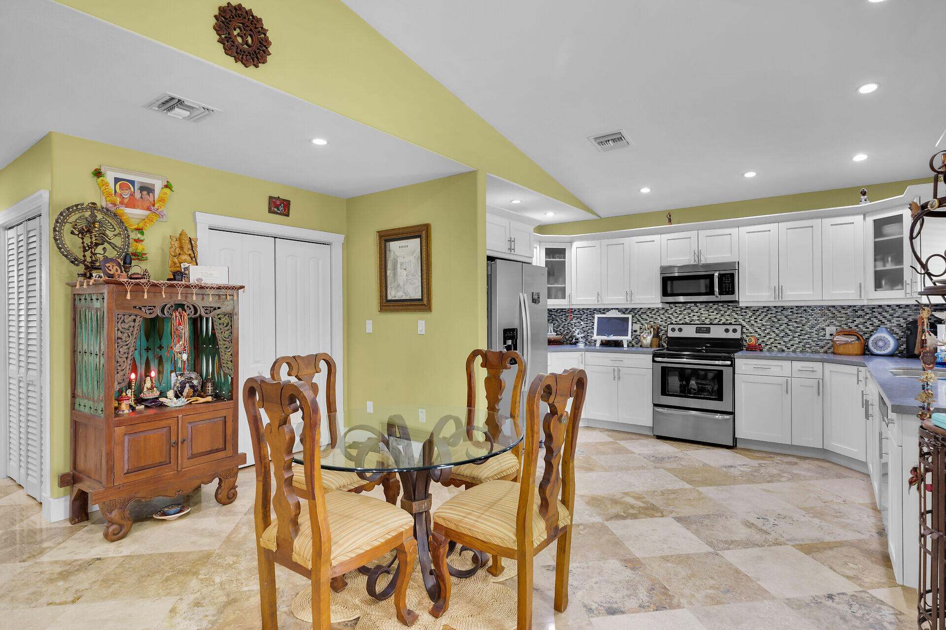 1 Sunset Road Property Photo 7