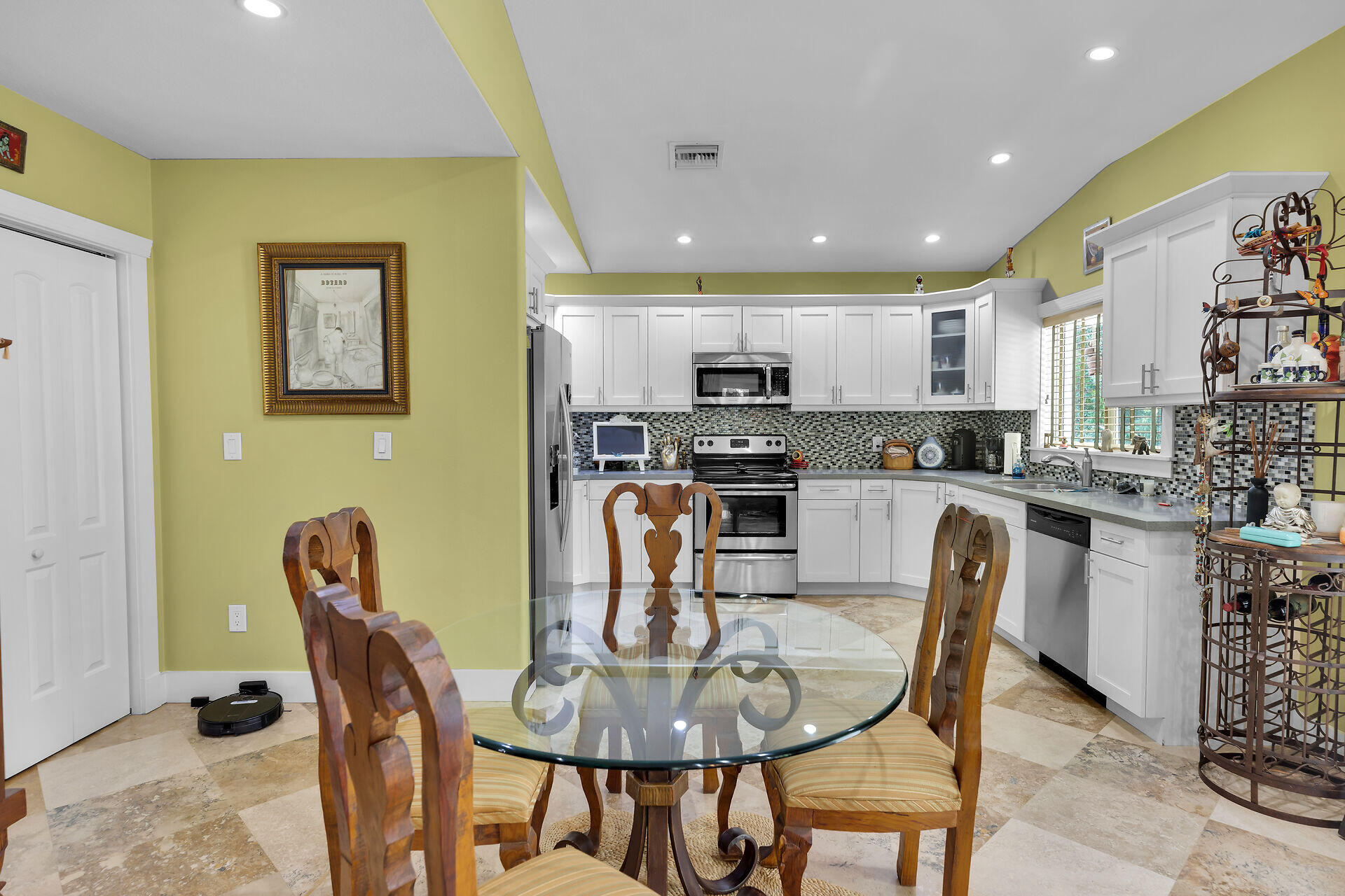 1 Sunset Road Property Photo 8