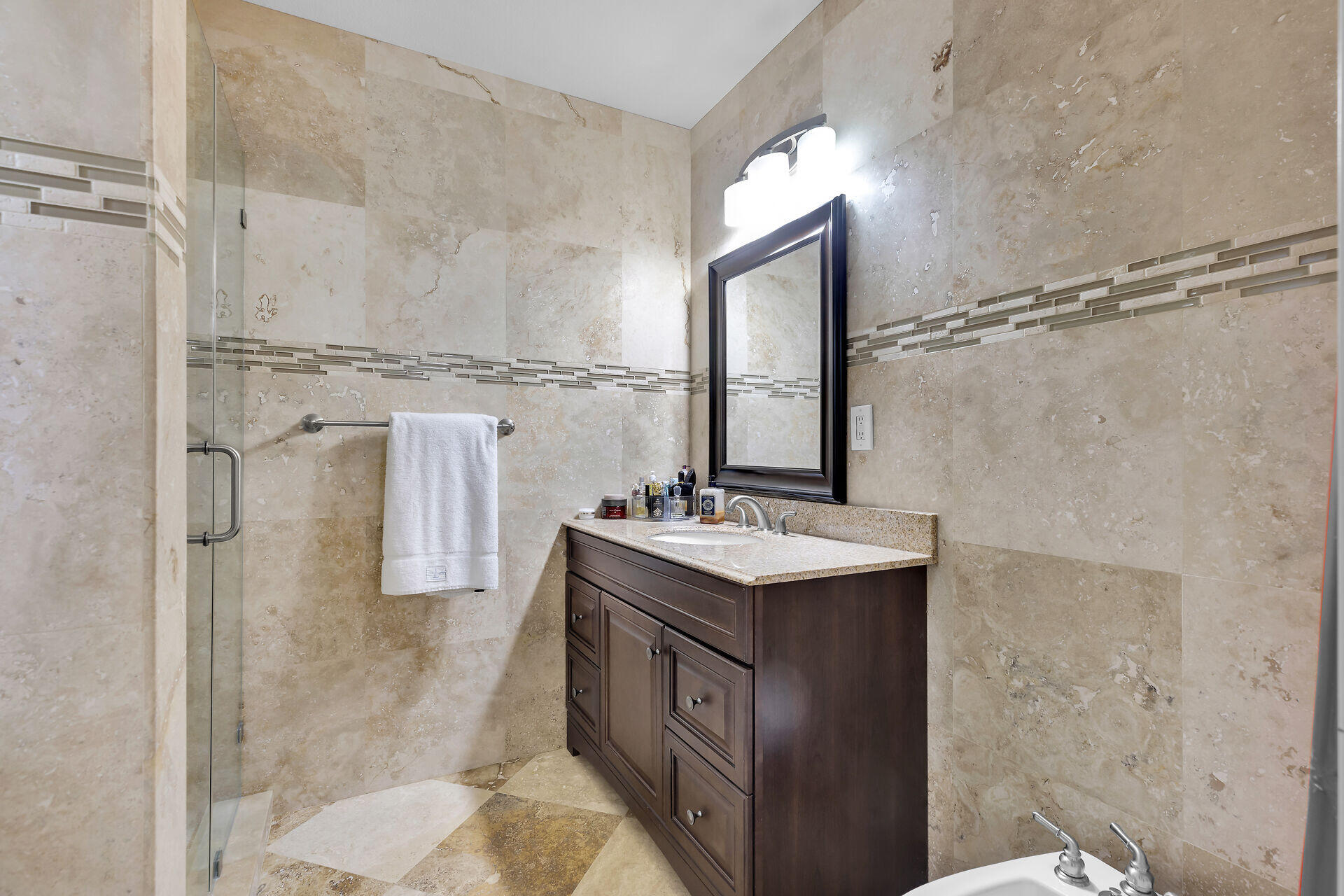 1 Sunset Road Property Photo 18