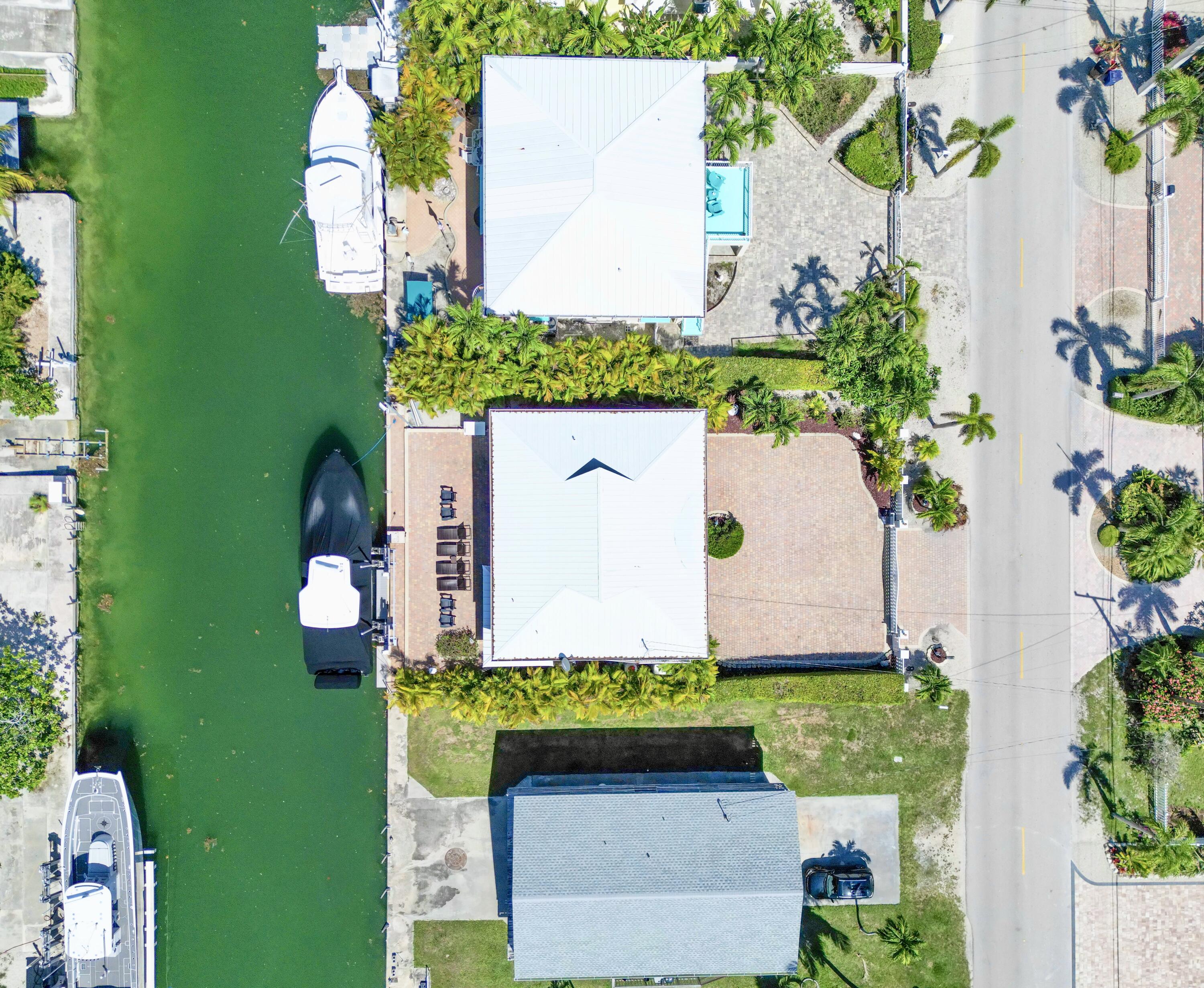 229 E Caribbean Drive Property Photo 44