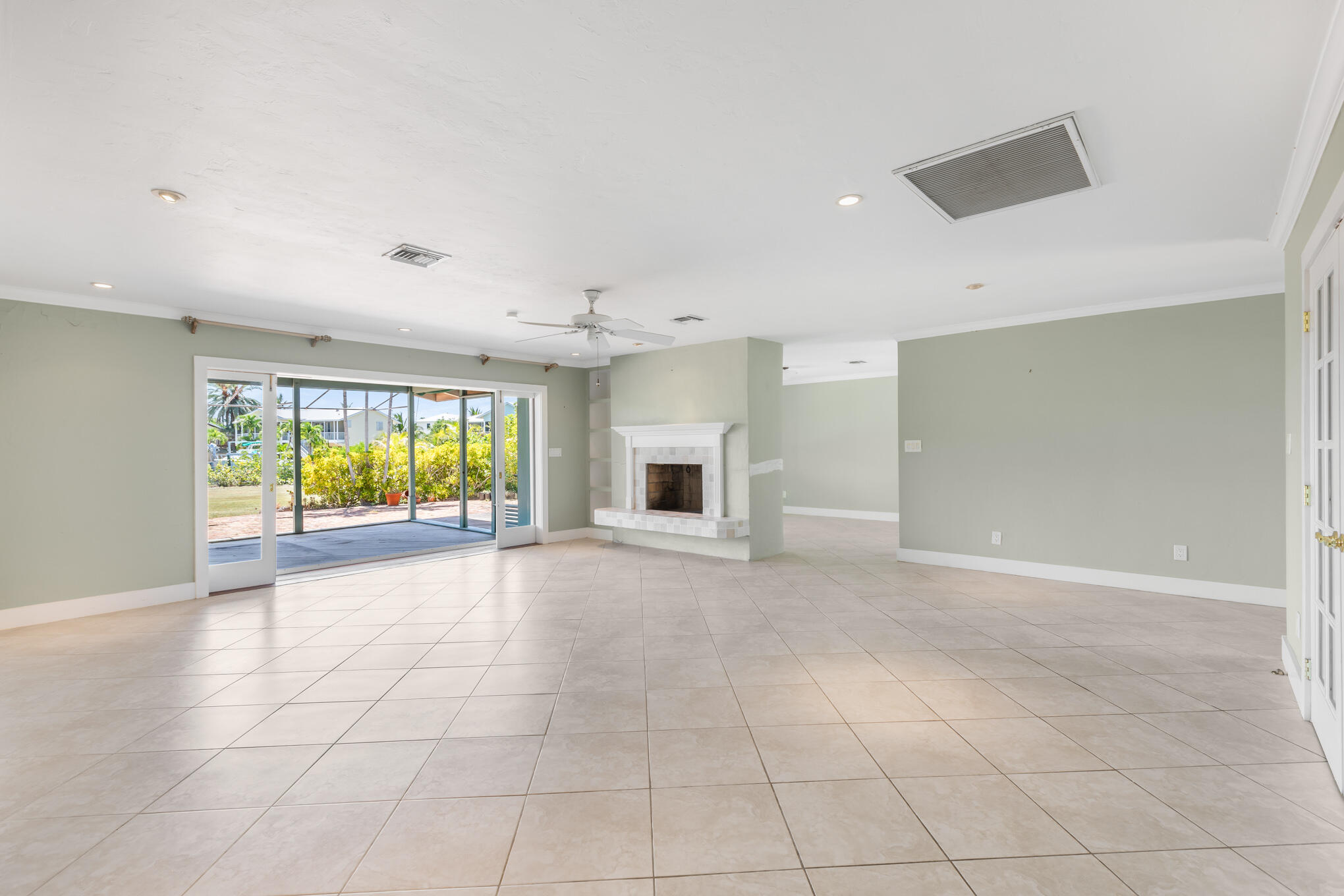 1151 Sugarloaf Boulevard Property Photo 9