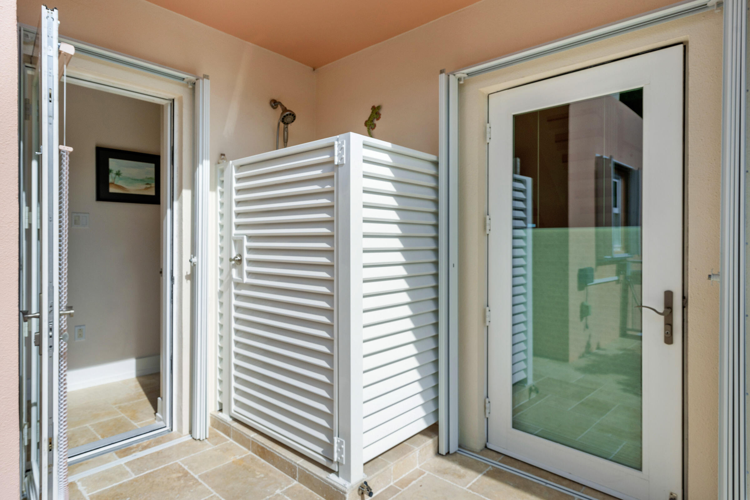 100 List Street Property Photo 28