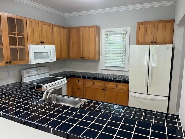 263 Golf Club Drive Property Photo 6