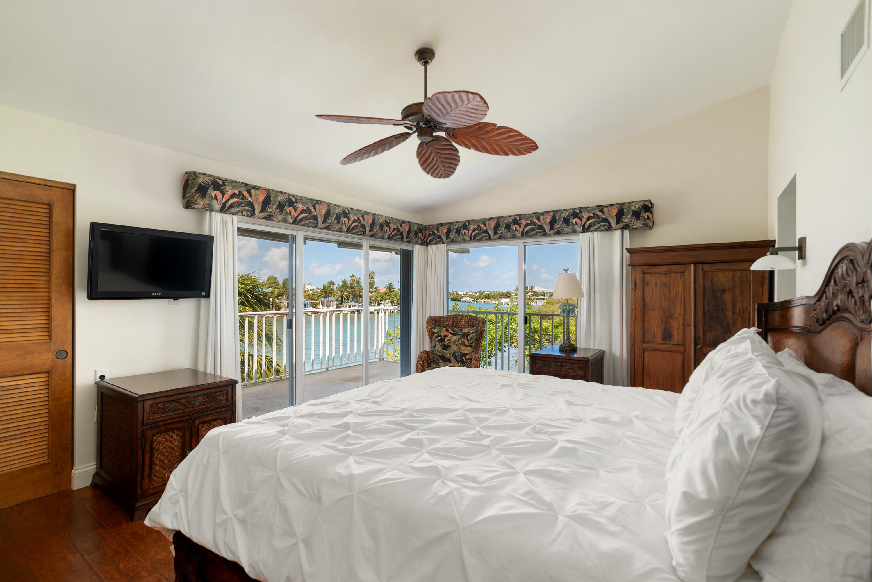 95 Coco Plum Drive, 1a Property Photo 28