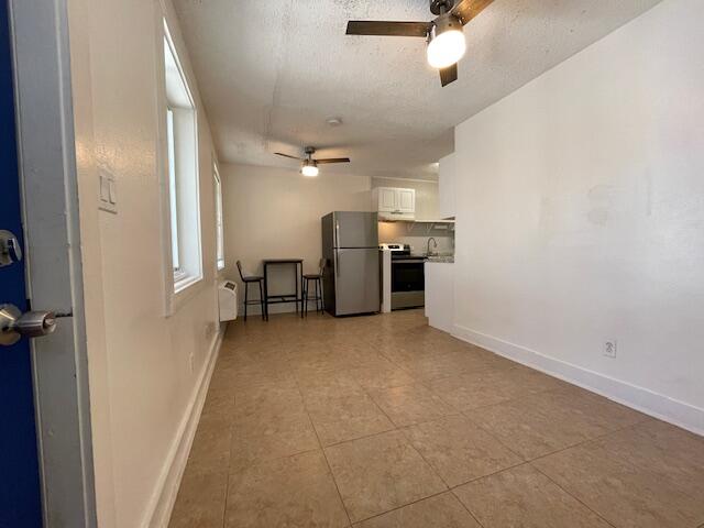 6440 2nd Street, 9 Property Photo 4