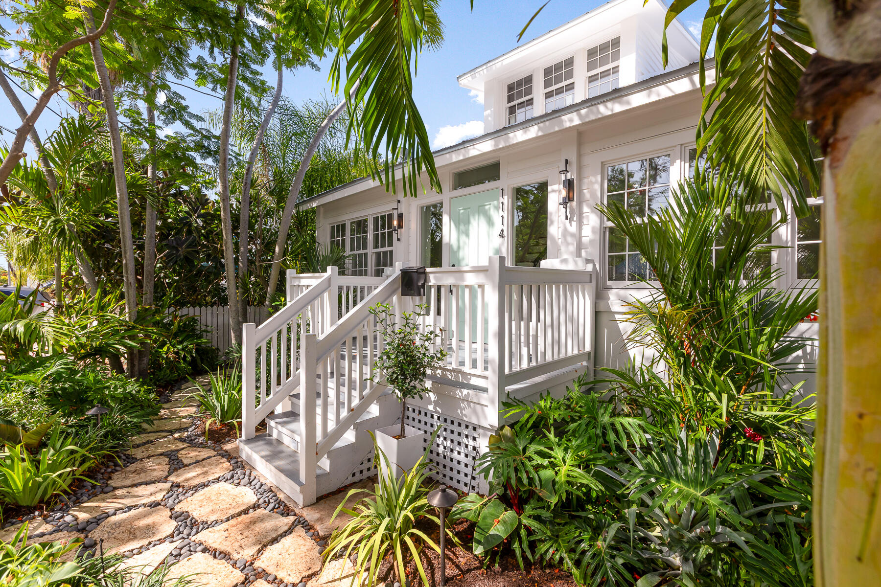 1114 Grinnell Street Property Photo 3