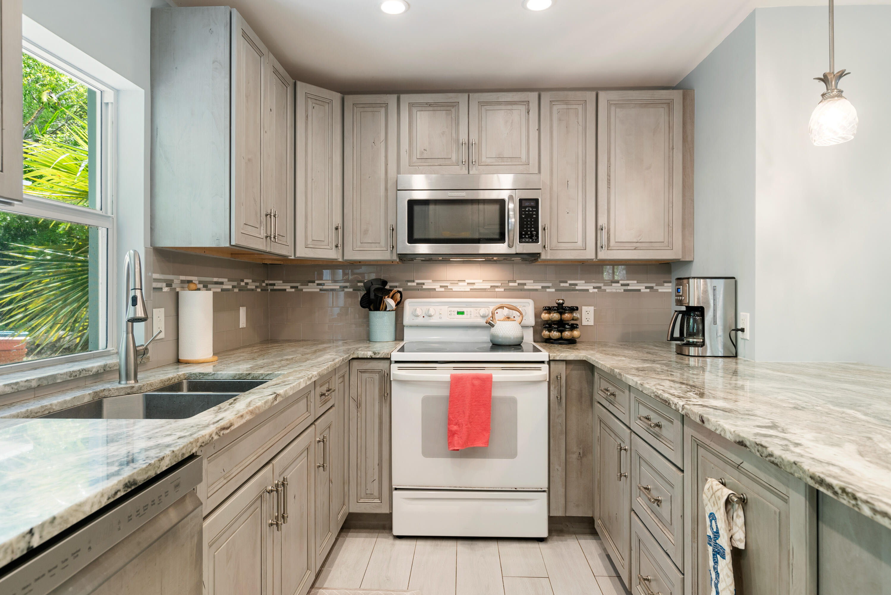 217 Gasparilla Drive Property Photo 8