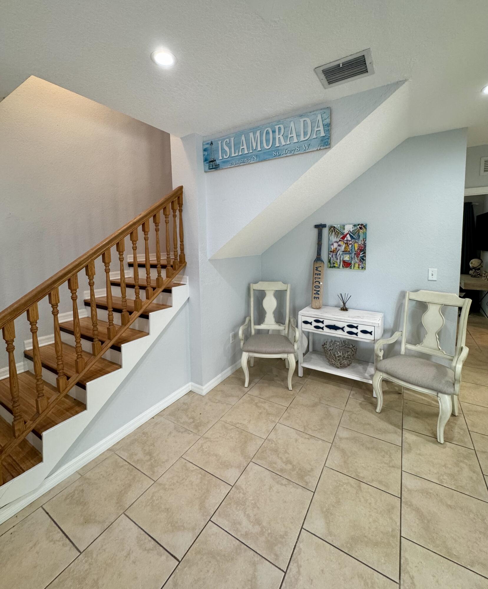 191 E Carroll Street Property Photo 2