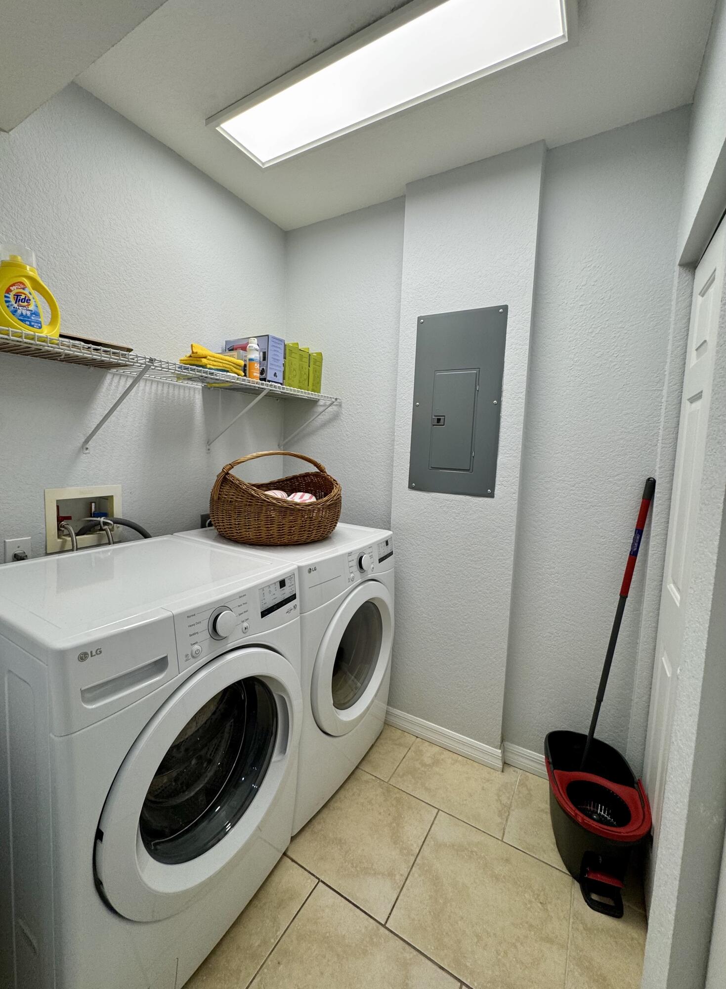 191 E Carroll Street Property Photo 20
