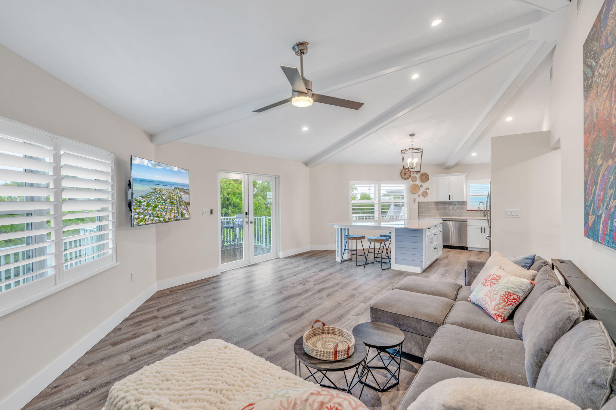 273 Indies Road Property Photo 9