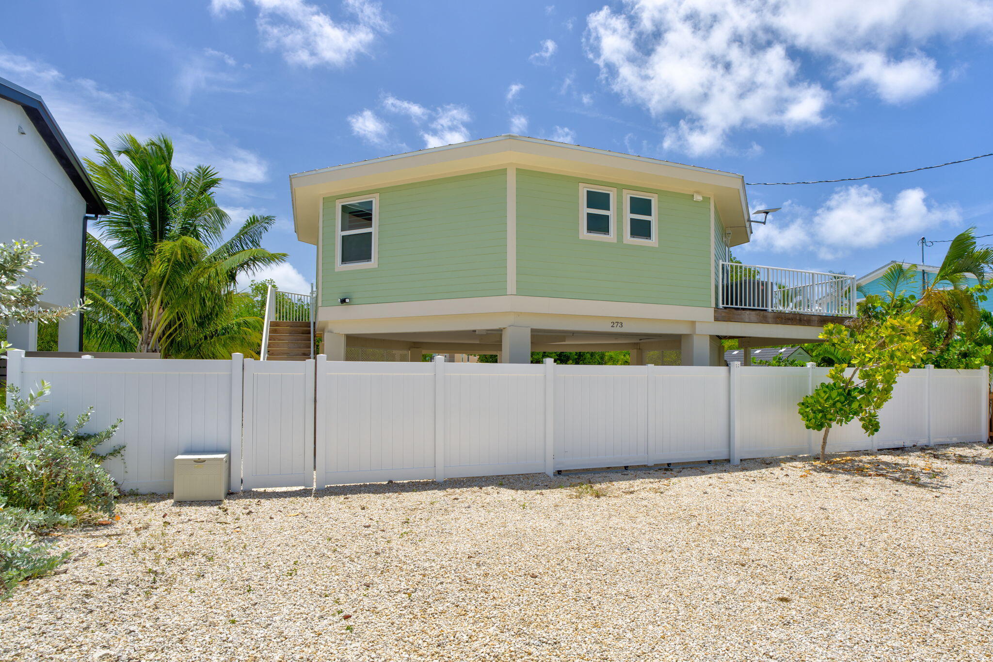 273 Indies Road Property Photo 27