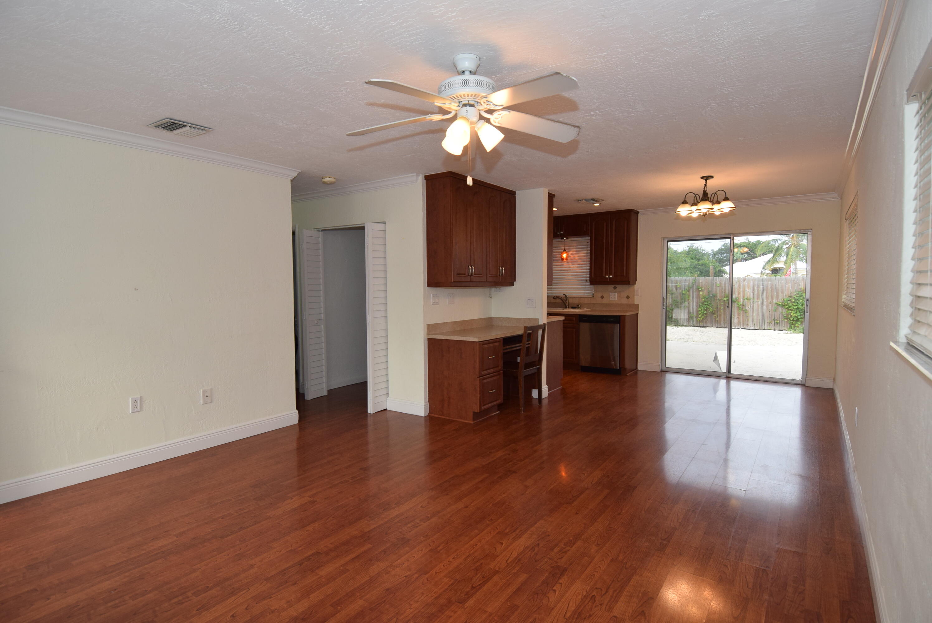 104 1st Terrace Property Photo 3
