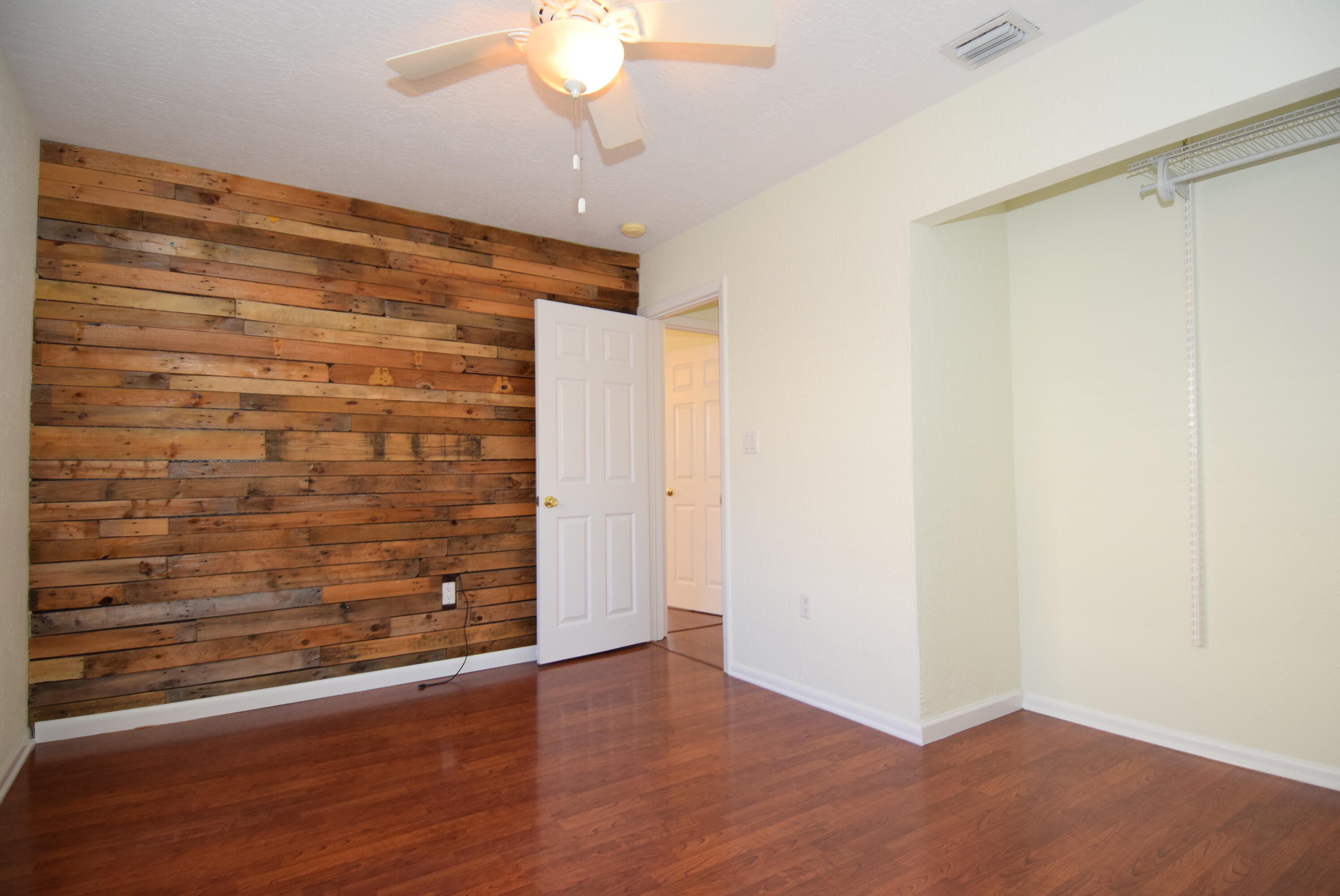 104 1st Terrace Property Photo 15
