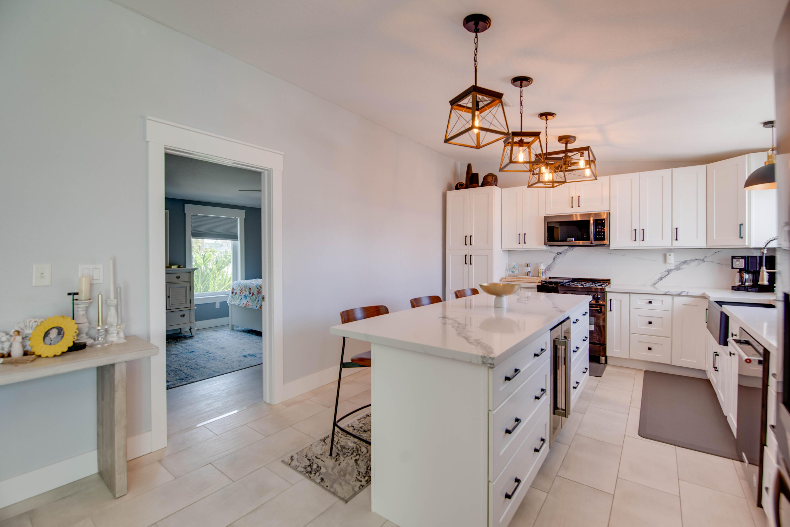 930 80th Street Property Photo 4