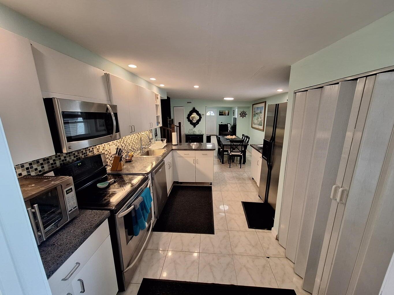 85 1st Court Property Photo 5