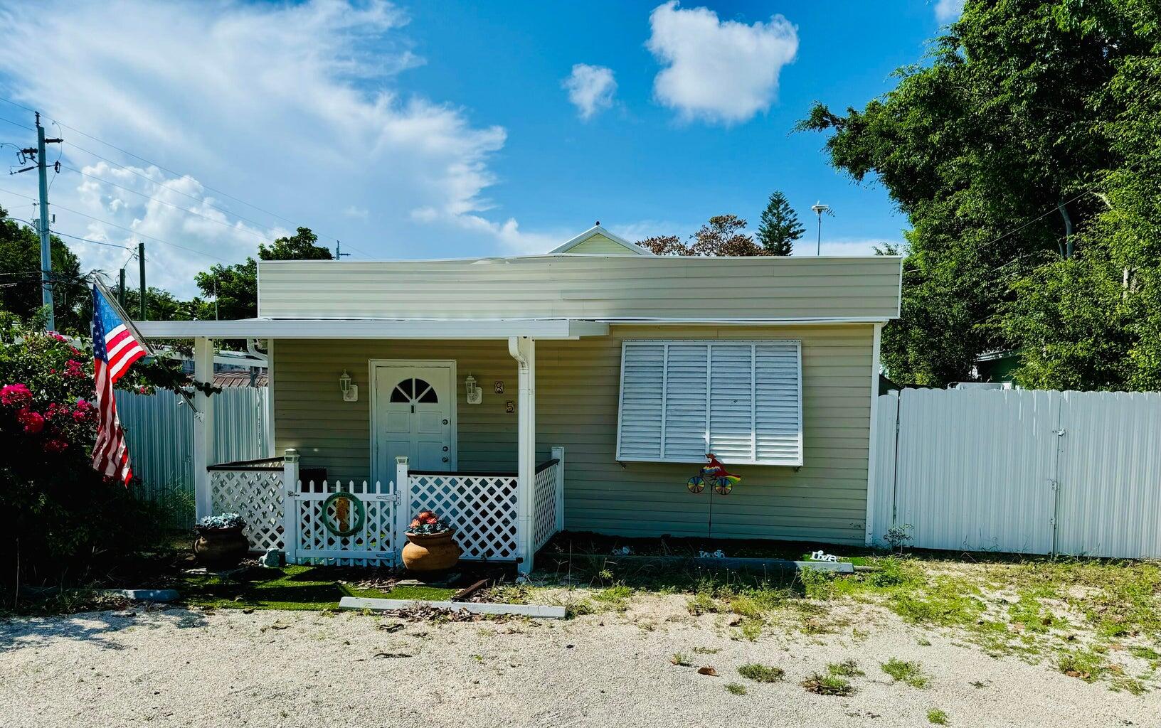 85 1st Court Property Photo 21