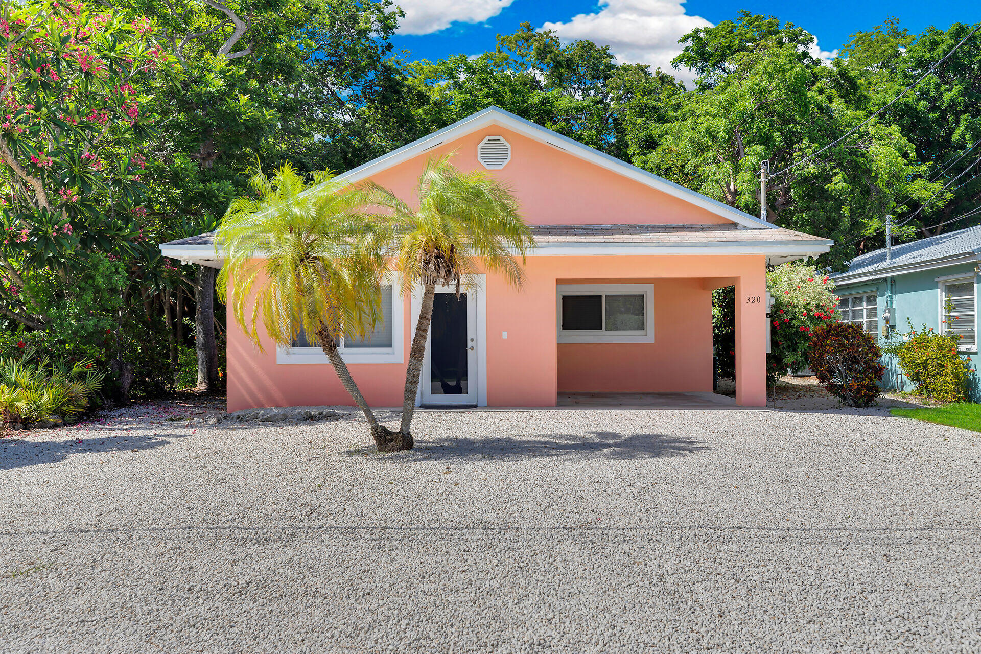 320 sound Drive Property Photo 1