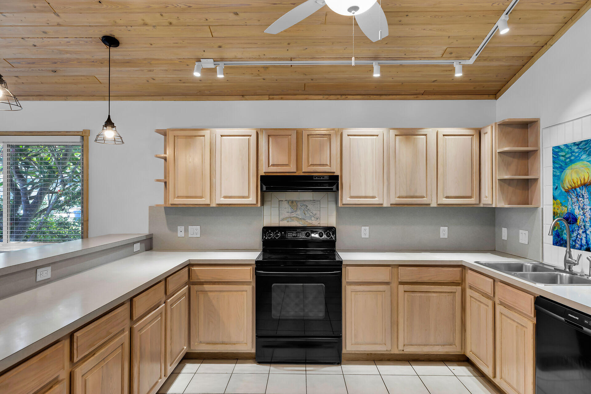 320 Sound Drive Property Photo 10