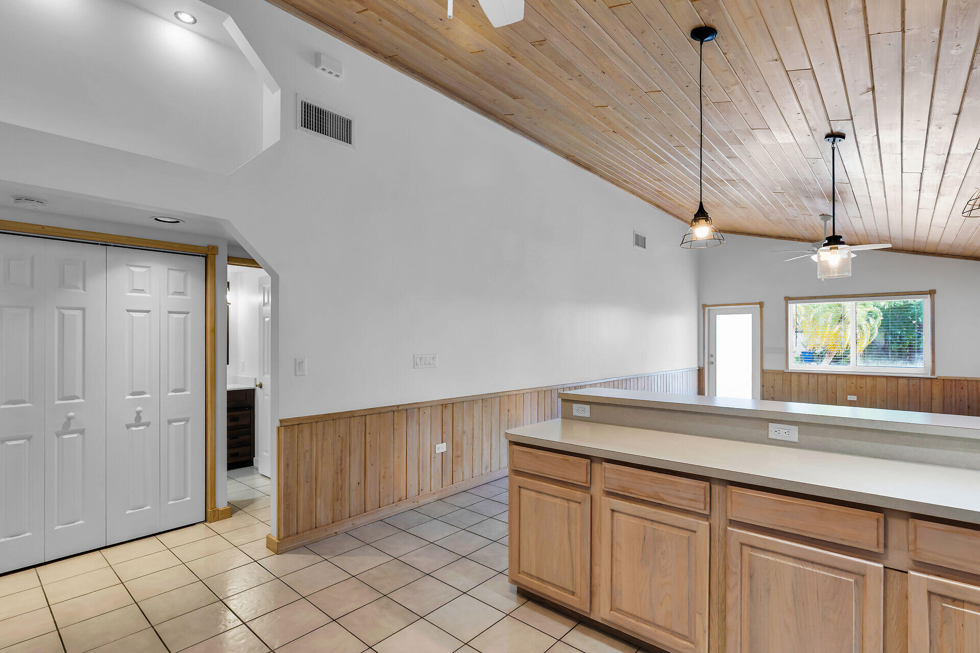 320 Sound Drive Property Photo 11