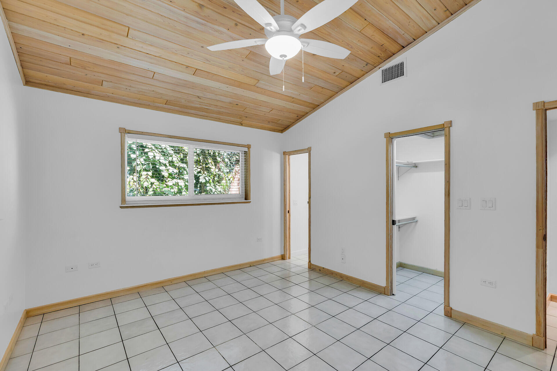 320 Sound Drive Property Photo 13