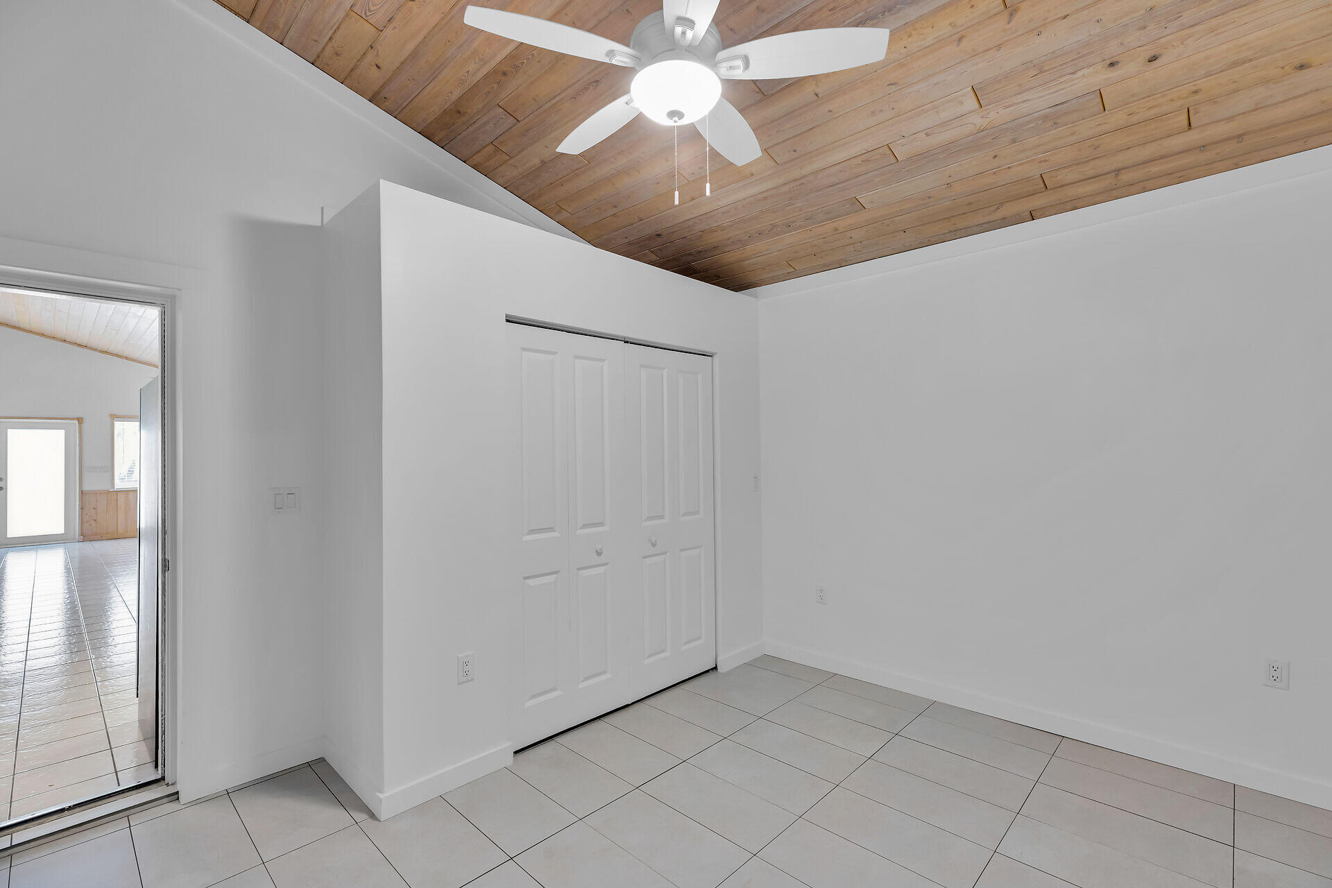 320 Sound Drive Property Photo 18