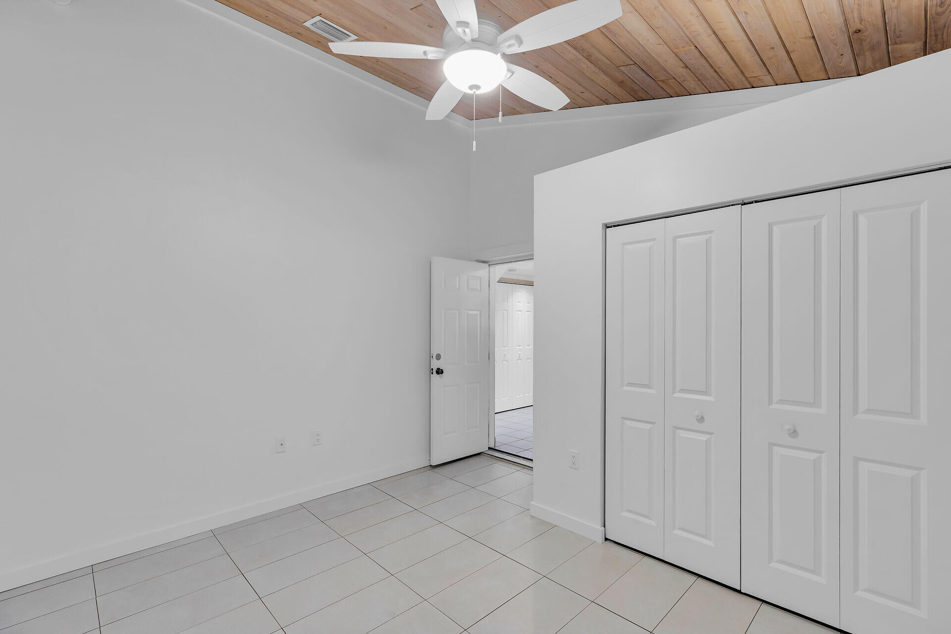 320 Sound Drive Property Photo 19